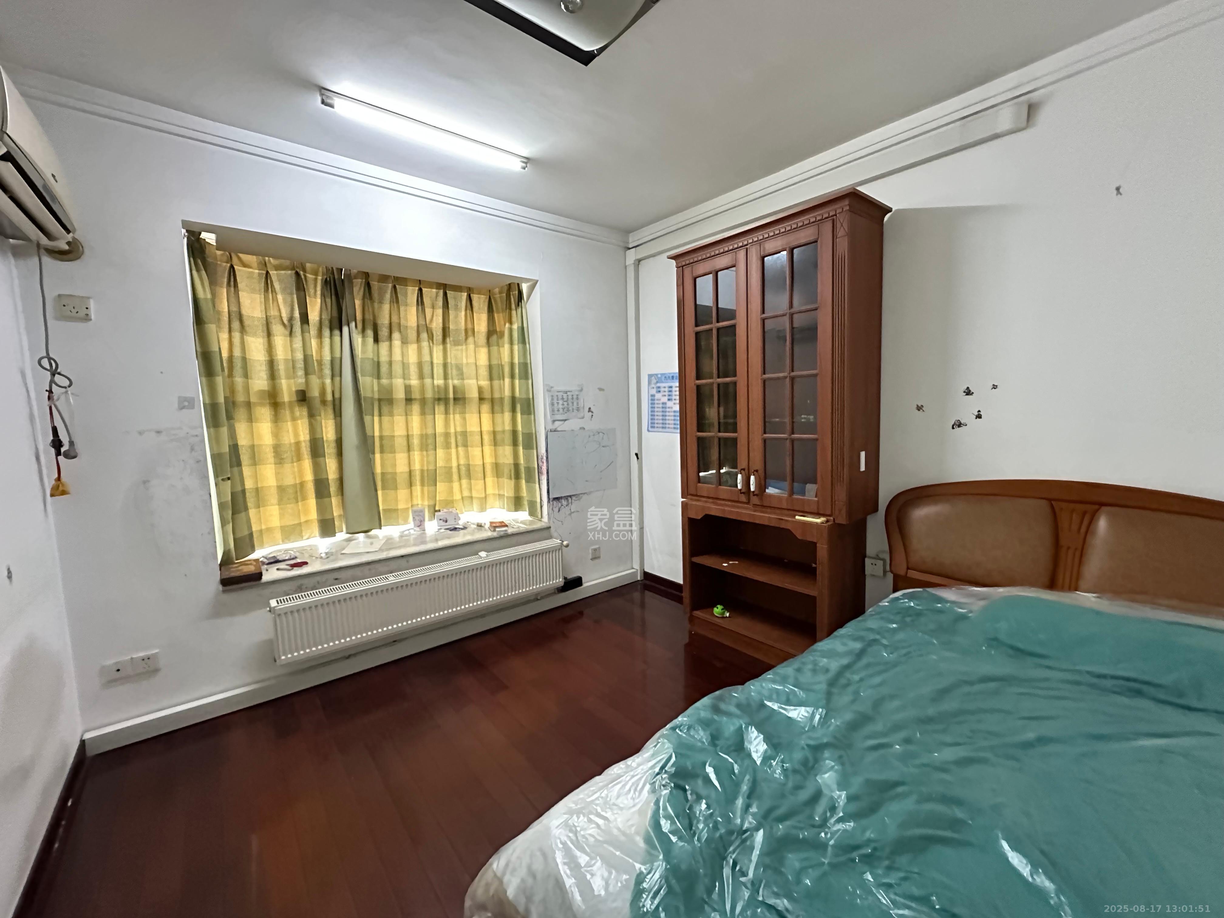 明星村  4室2厅2卫    3200.0元/月 明星村  4室2厅2卫    3200.0元/月室内图