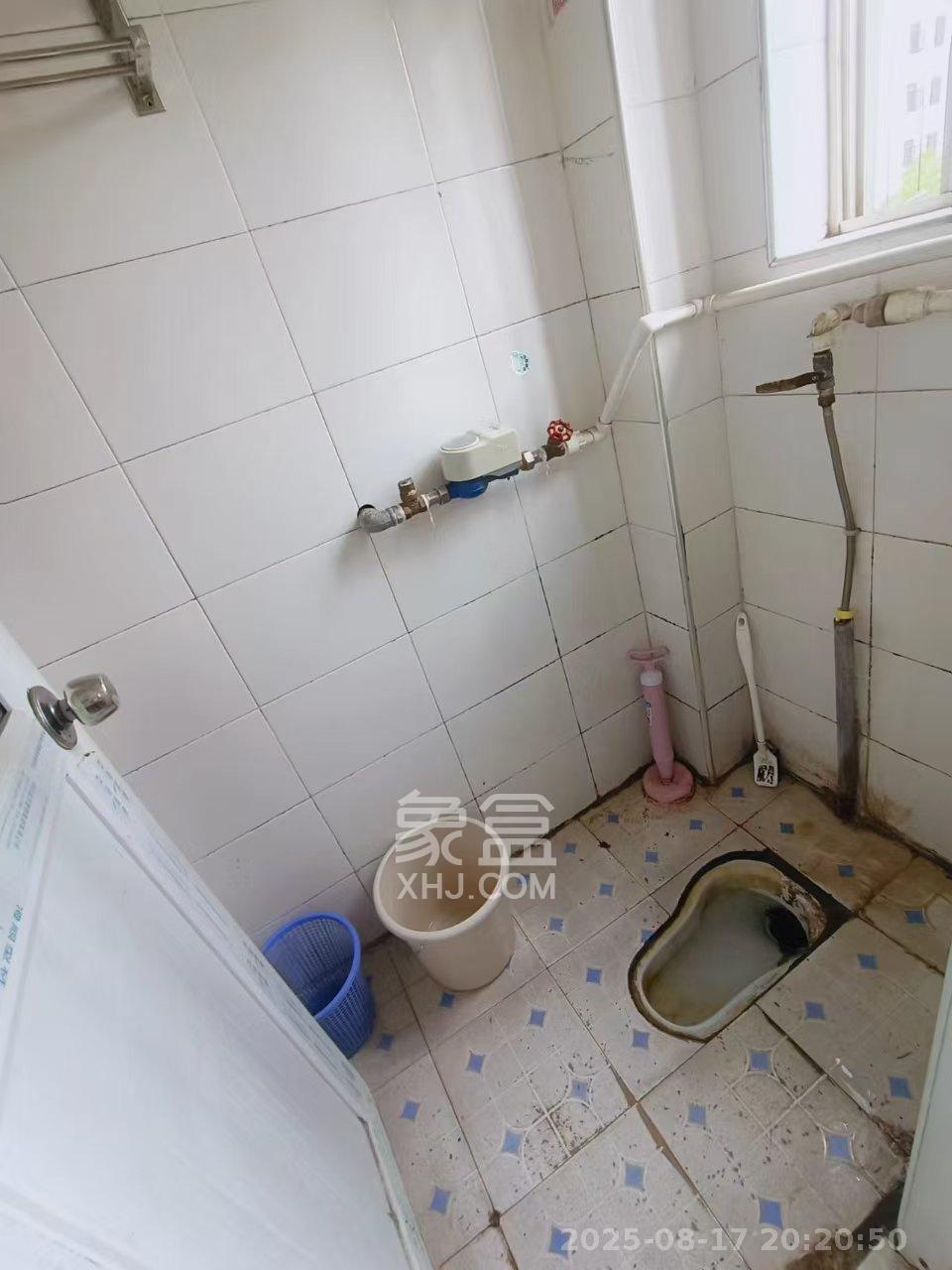 向韶村  2室1厅1卫    1600.0元/月室内图