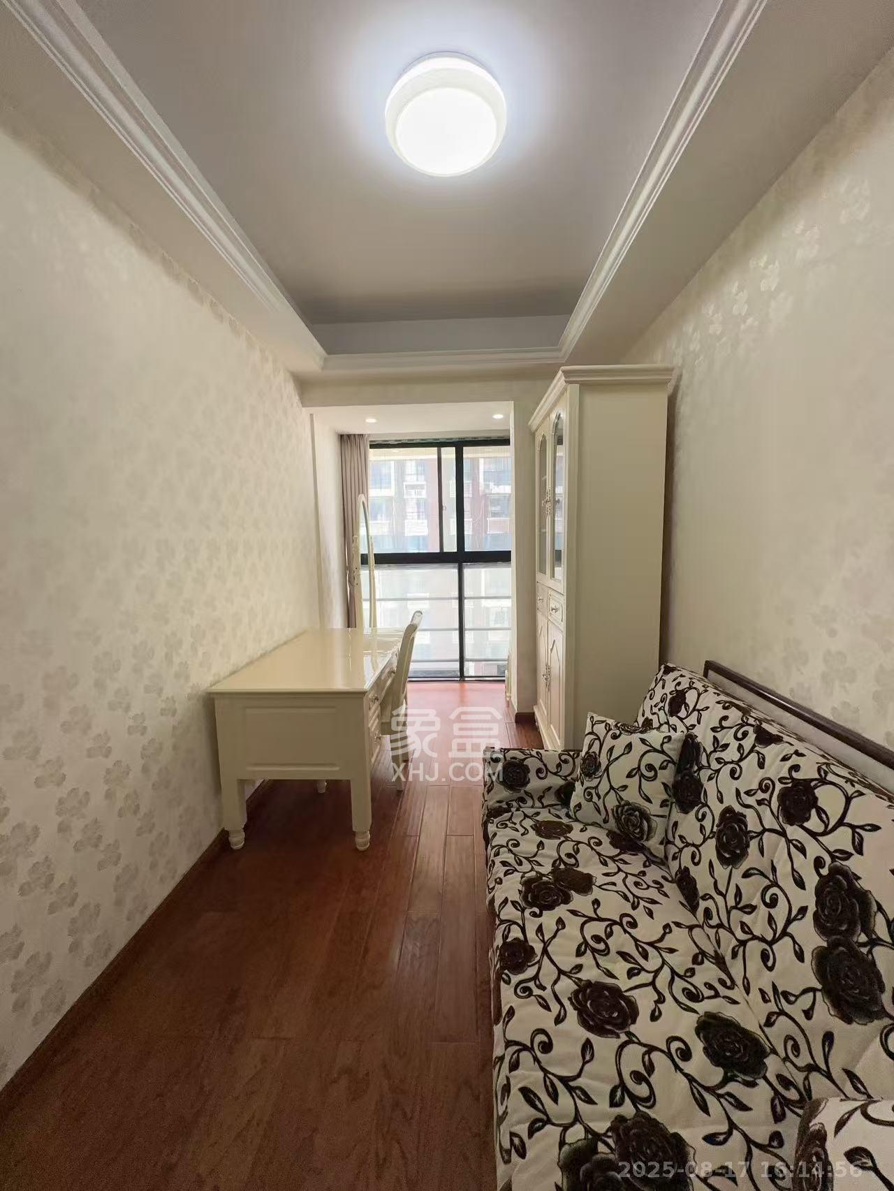 鑫远湘府华城  4室2厅2卫    4500.0元/月 鑫远湘府华城  4室2厅2卫    4500.0元/月室内图