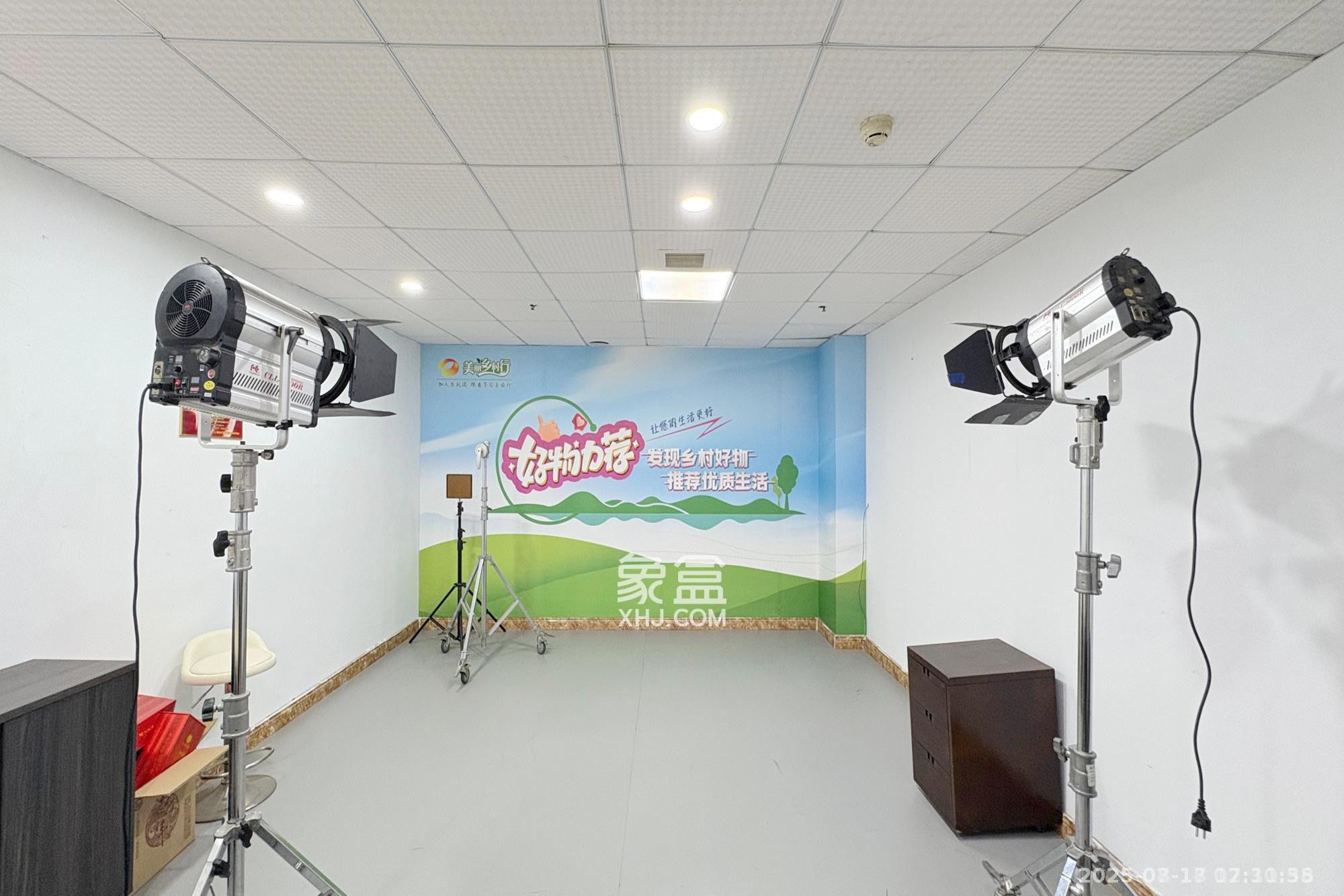 华菱大厦  5室1厅1卫   12000.00元/月室内图