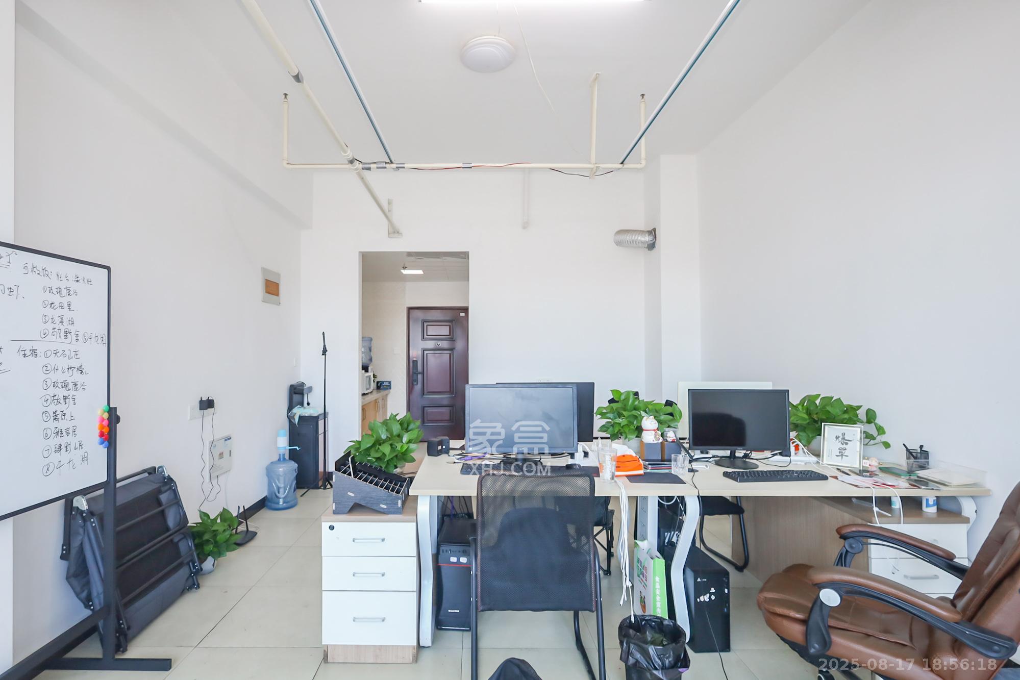 奥克斯广场  1室1厅1卫    31.0万 奥克斯广场  1室1厅1卫    31.0万其他