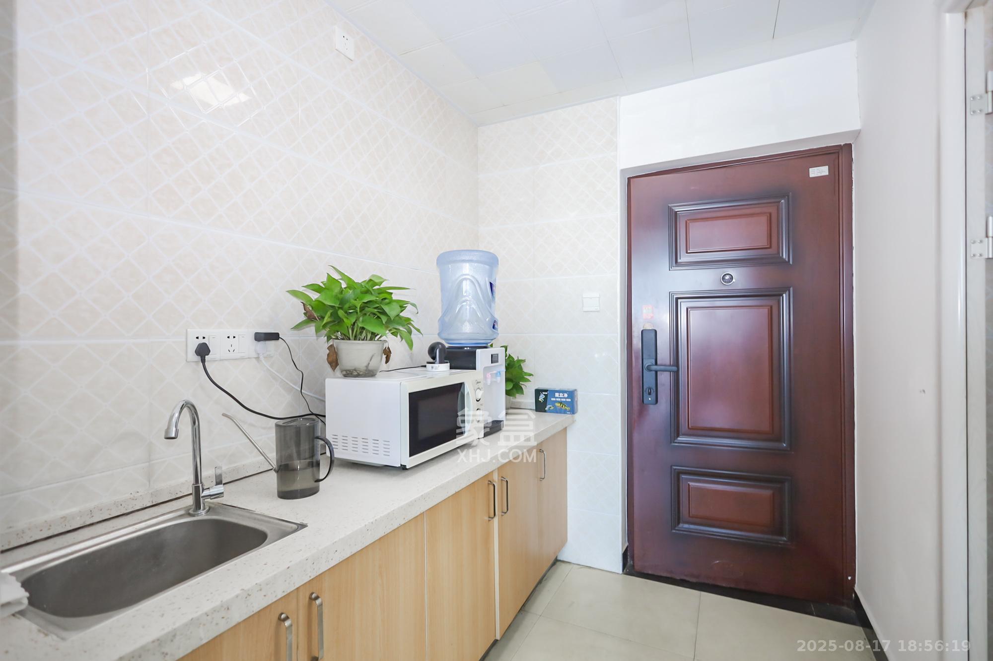 奥克斯广场  1室1厅1卫    31.0万其他