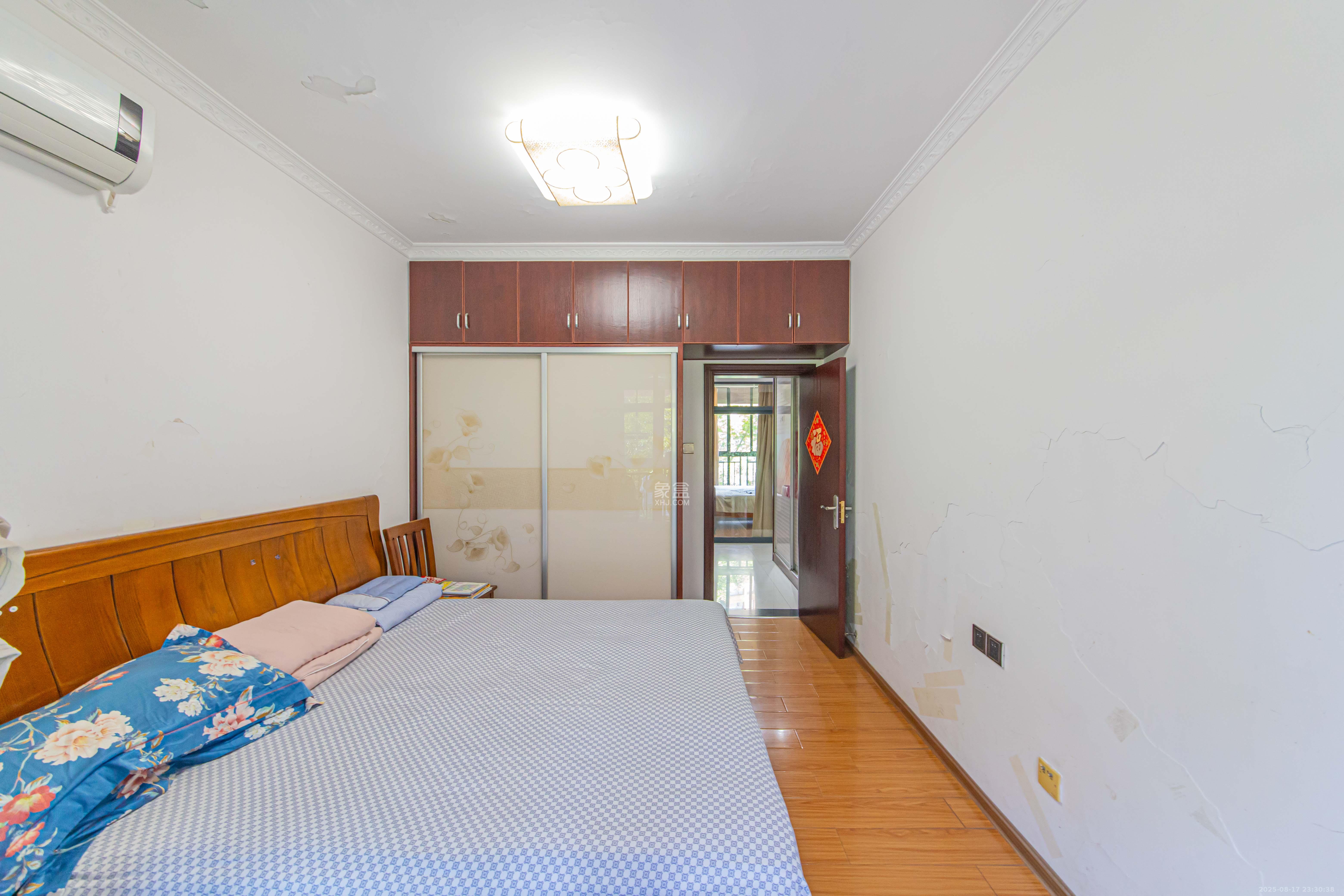 中信文化广场（中信新城二期）  1室2厅1卫    60.0万卧室