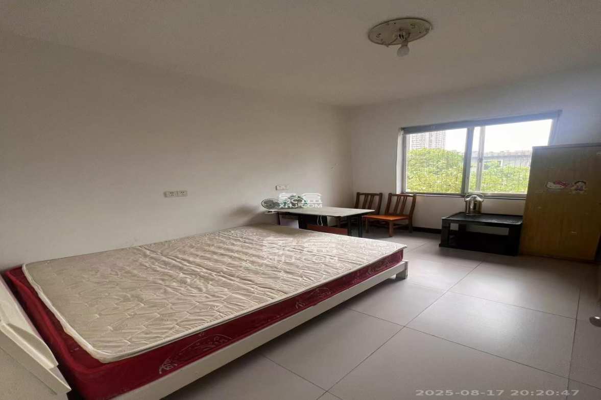 向韶村 2室1厅1卫 1600.0元/月 向韶村 2室1厅1卫 1600.0元/月室内图