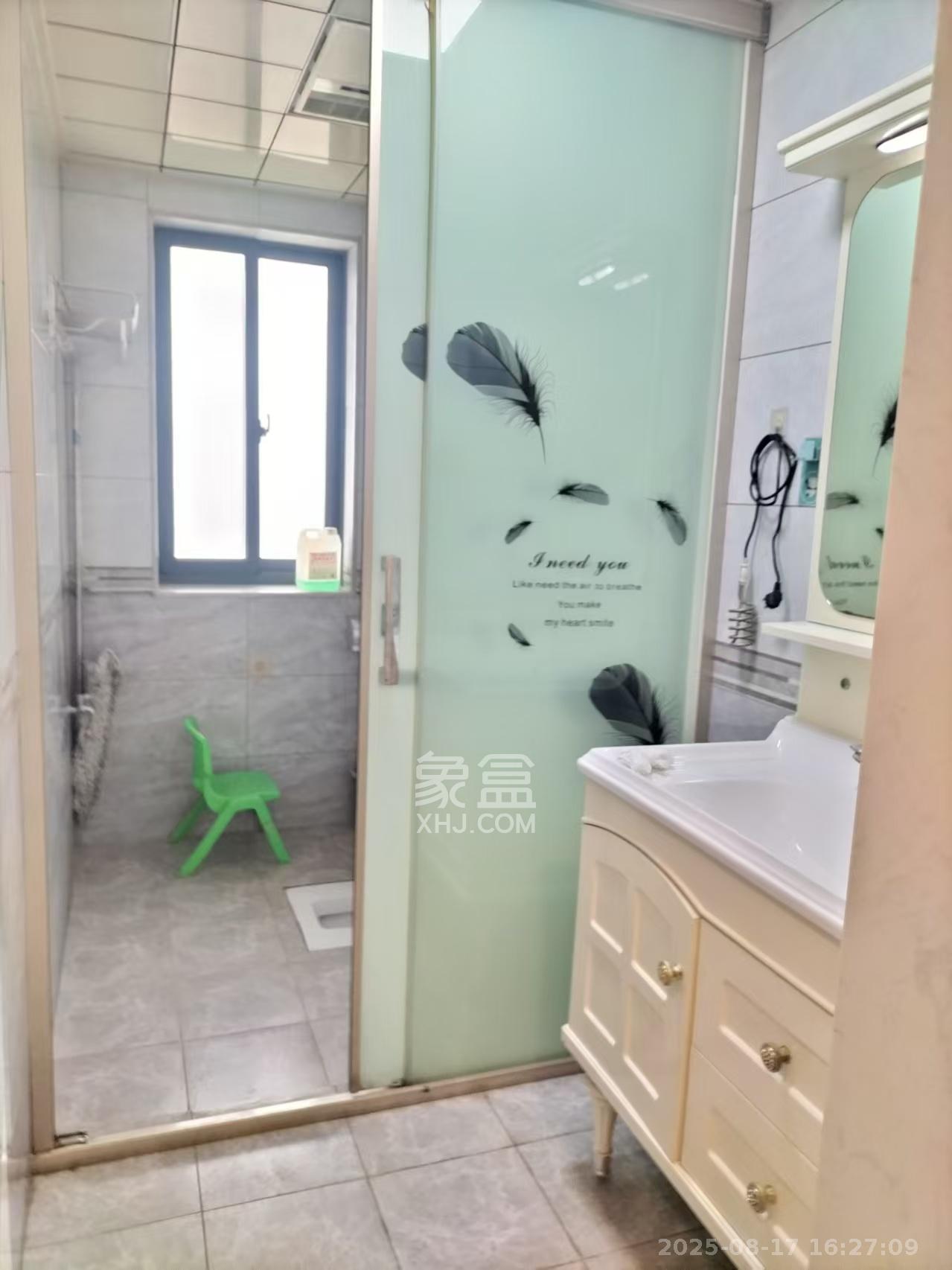 桥头家苑一期 3室2厅2卫 2100.0元/月 桥头家苑一期 3室2厅2卫 2100.0元/月室内图