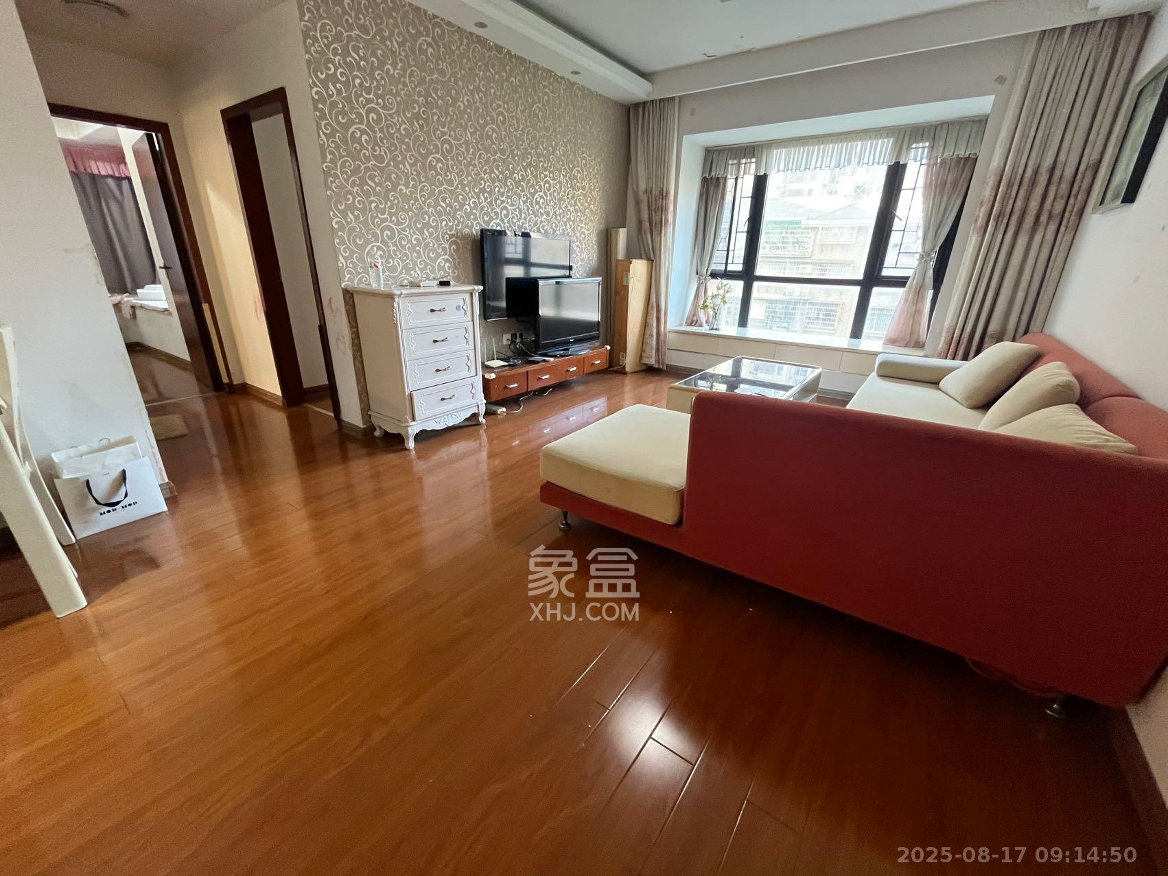 英郡年华  2室2厅1卫    1800.0元/月室内图