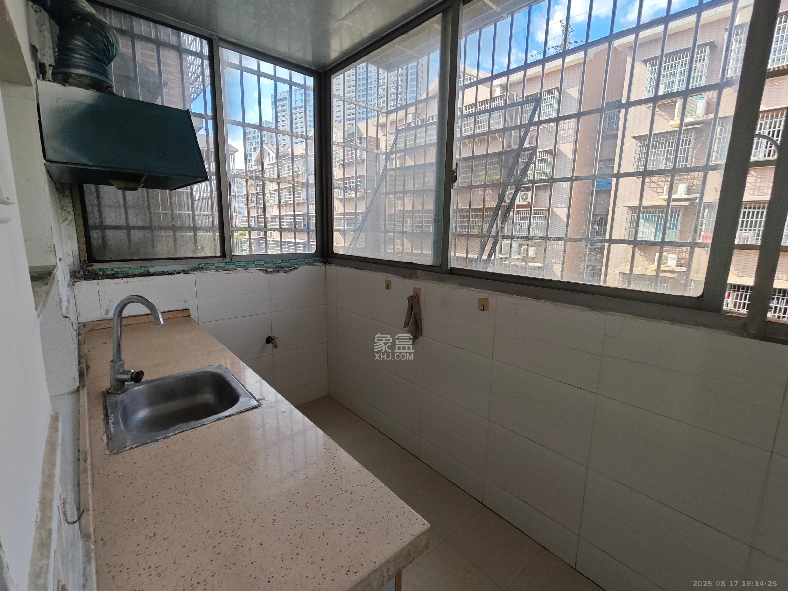 杉木村安置小区 2室2厅1卫 1600.0元/月 杉木村安置小区 2室2厅1卫 1600.0元/月室内图