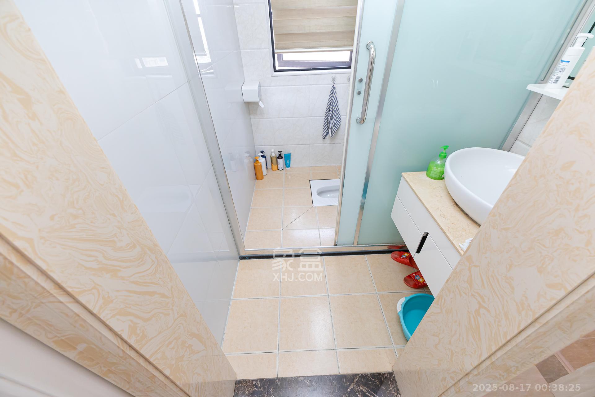 润和之悦(金泽园) 3室1厅1卫 88.0万 润和之悦(金泽园) 3室1厅1卫 88.0万卫生间