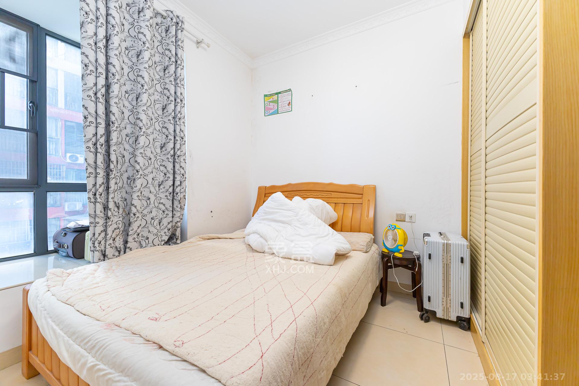 浩龙音乐界  2室2厅1卫    60.0万 浩龙音乐界  2室2厅1卫    60.0万卧室