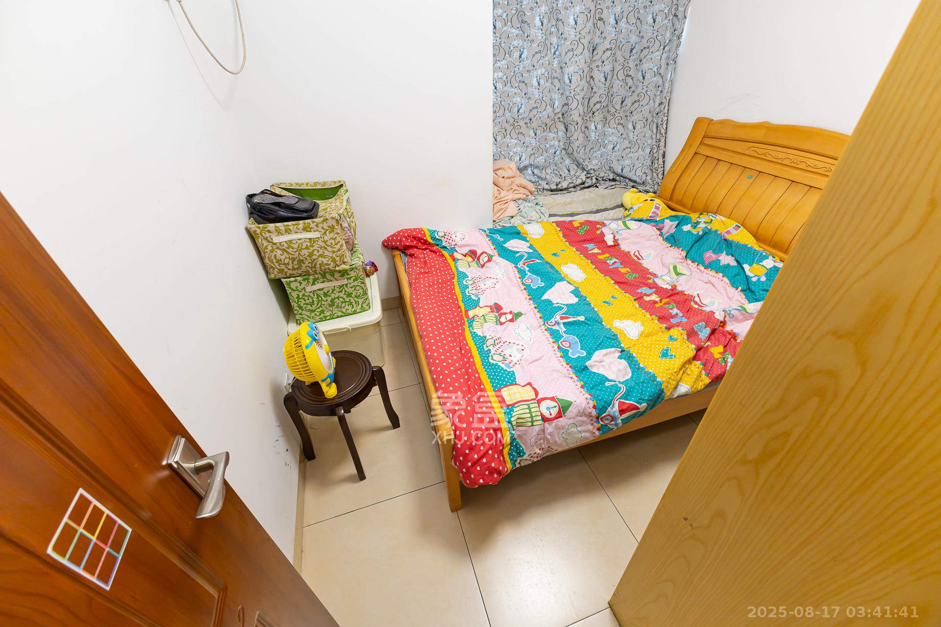 浩龙音乐界  2室2厅1卫    60.0万 浩龙音乐界  2室2厅1卫    60.0万卧室