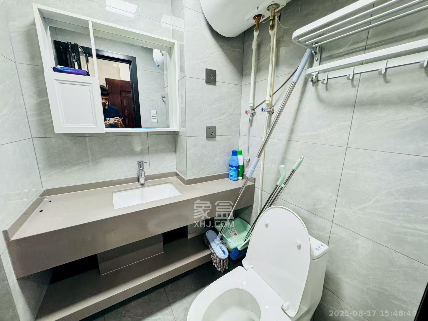 万润时光里  1室0厅0卫    2000.0元/月室内图