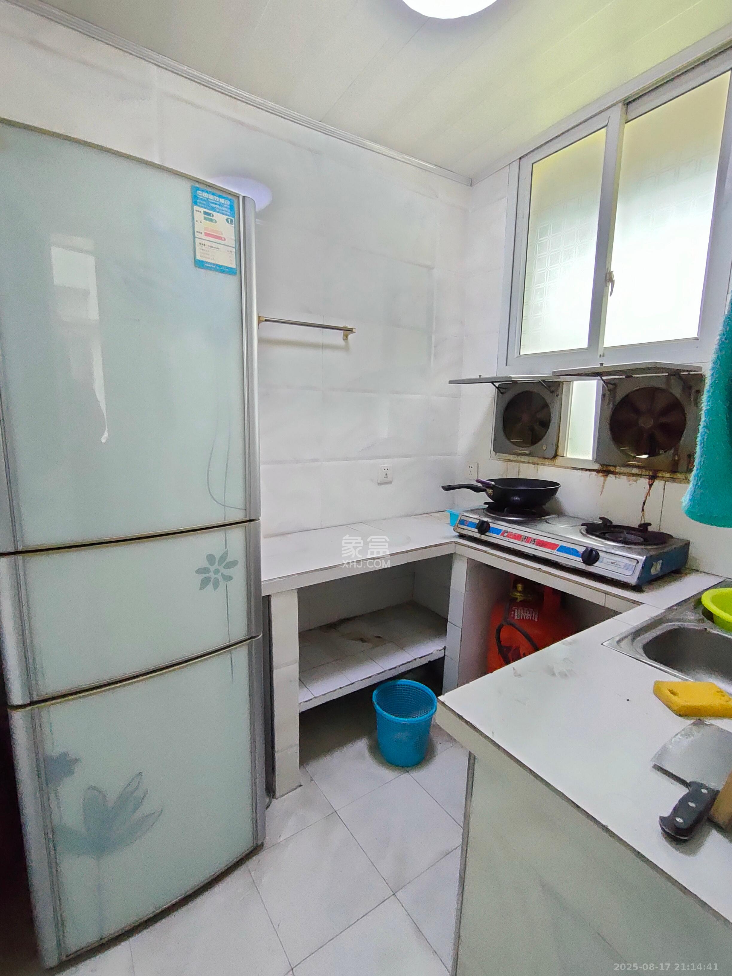 涂家冲社区(涂新小区、农商银行宿舍)  2室1厅1卫    1500.0元/月 涂家冲社区(涂新小区、农商银行宿舍)  2室1厅1卫    1500.0元/月室内图