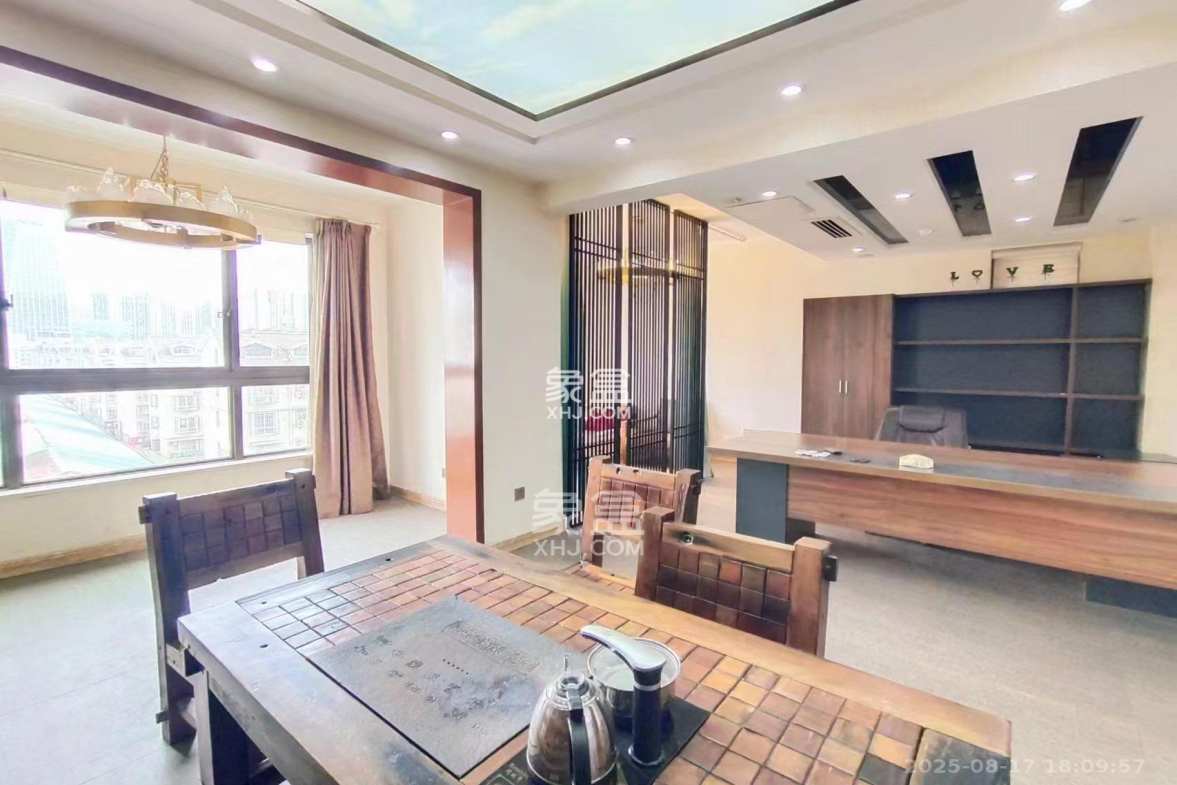 华晨国际公馆  3室2厅2卫    8000.0元/月 华晨国际公馆  3室2厅2卫    8000.0元/月室内图