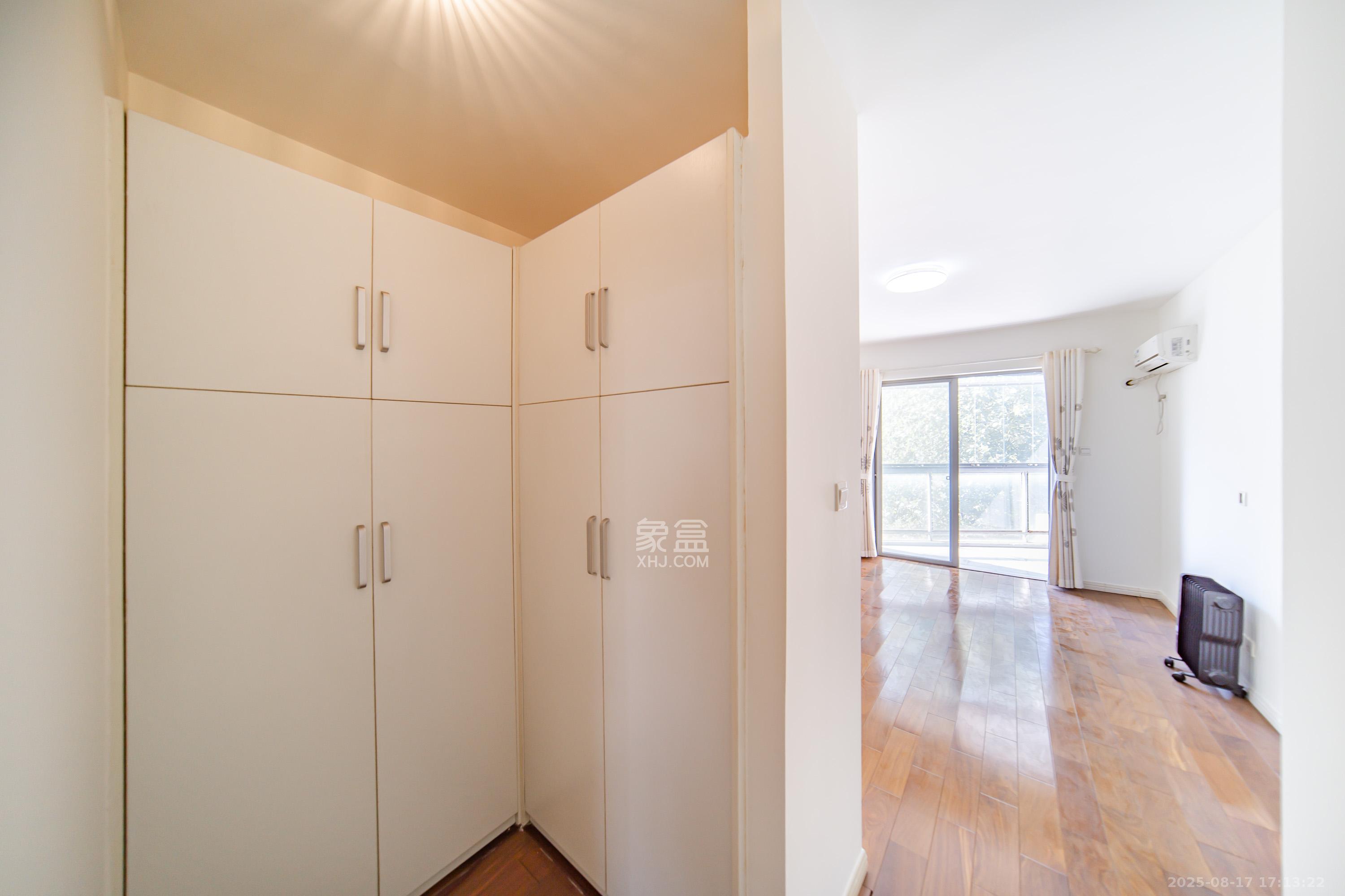 阳光100二期  2室2厅1卫    70.0万其他