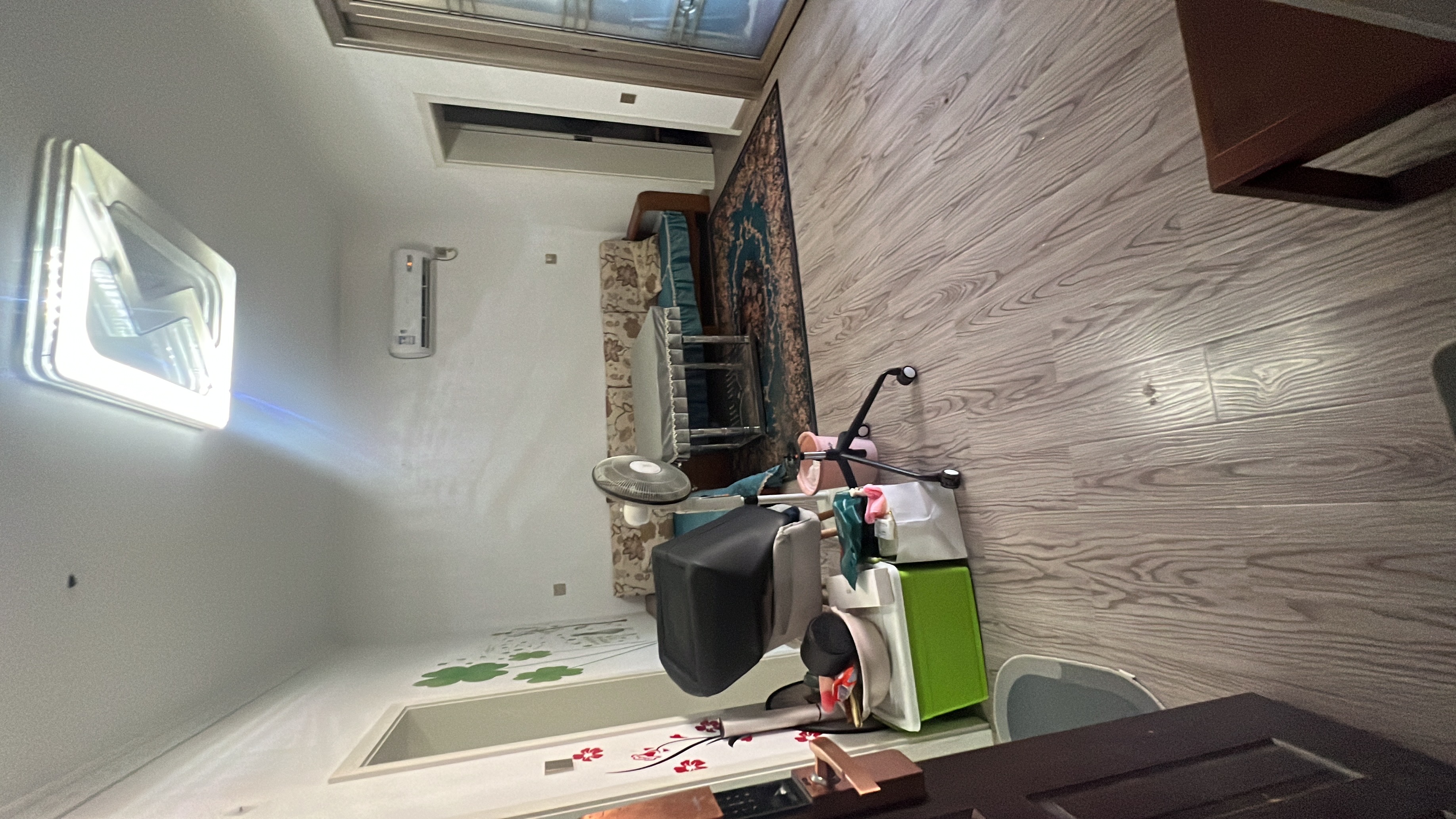 农业农机学校院内家属楼 3室1厅1卫 1000.0元/月 农业农机学校院内家属楼 3室1厅1卫 1000.0元/月室内图