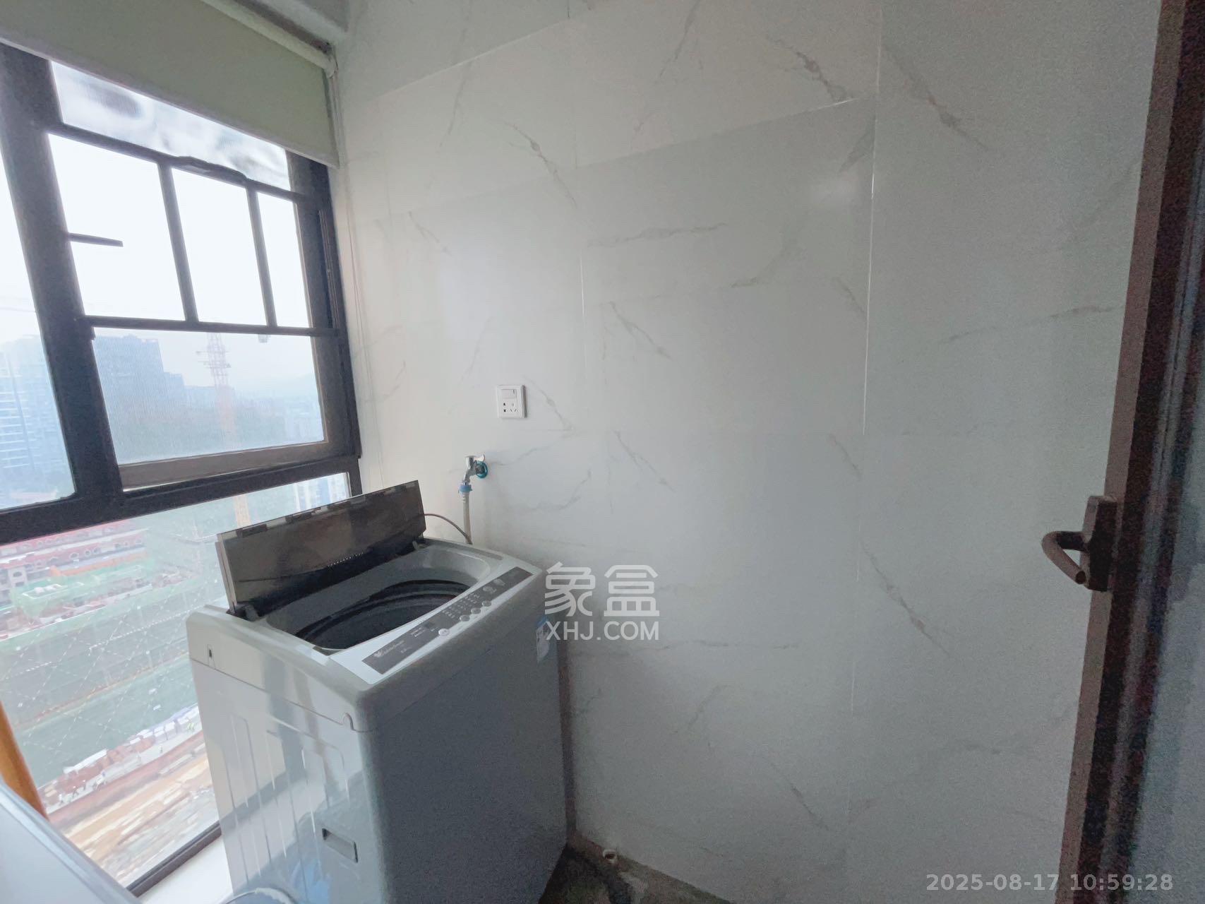 保利西海岸B区  2室1厅1卫   3500.00元/月室内图