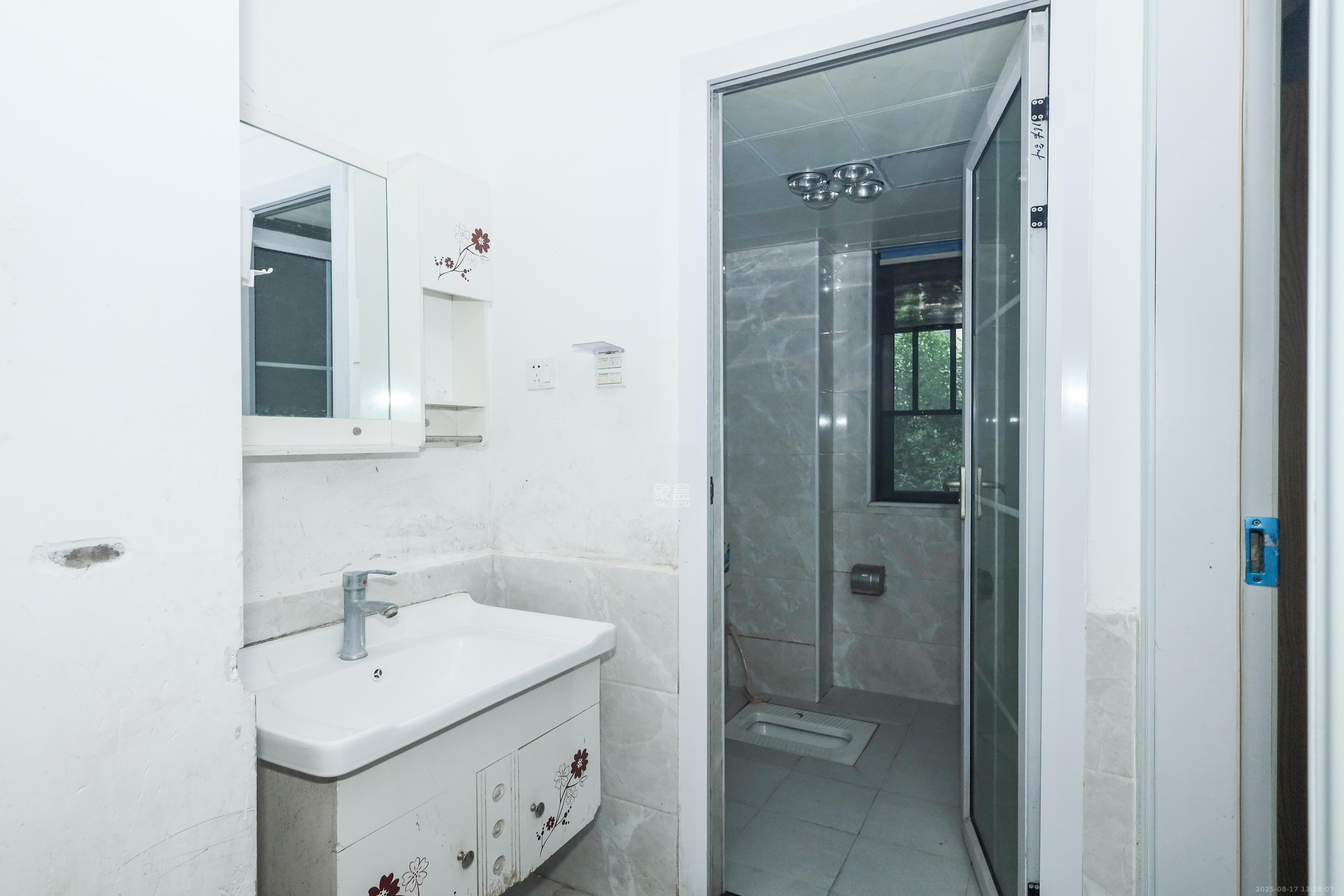 梅溪湖合能璞丽  3室2厅2卫    99.0万 梅溪湖合能璞丽  3室2厅2卫    99.0万卫生间