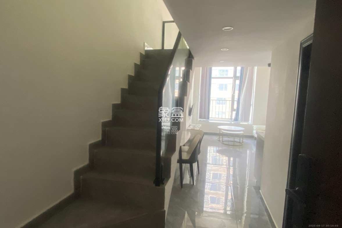 佳兆业云顶都汇 2室1厅1卫 2200.0元/月 佳兆业云顶都汇 2室1厅1卫 2200.0元/月室内图