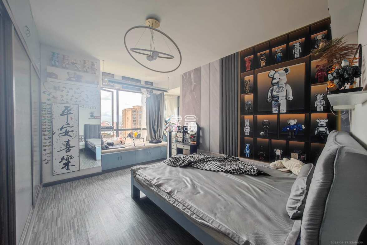 新盛珑璟台 4室2厅2卫 99.0万 新盛珑璟台 4室2厅2卫 99.0万卧室