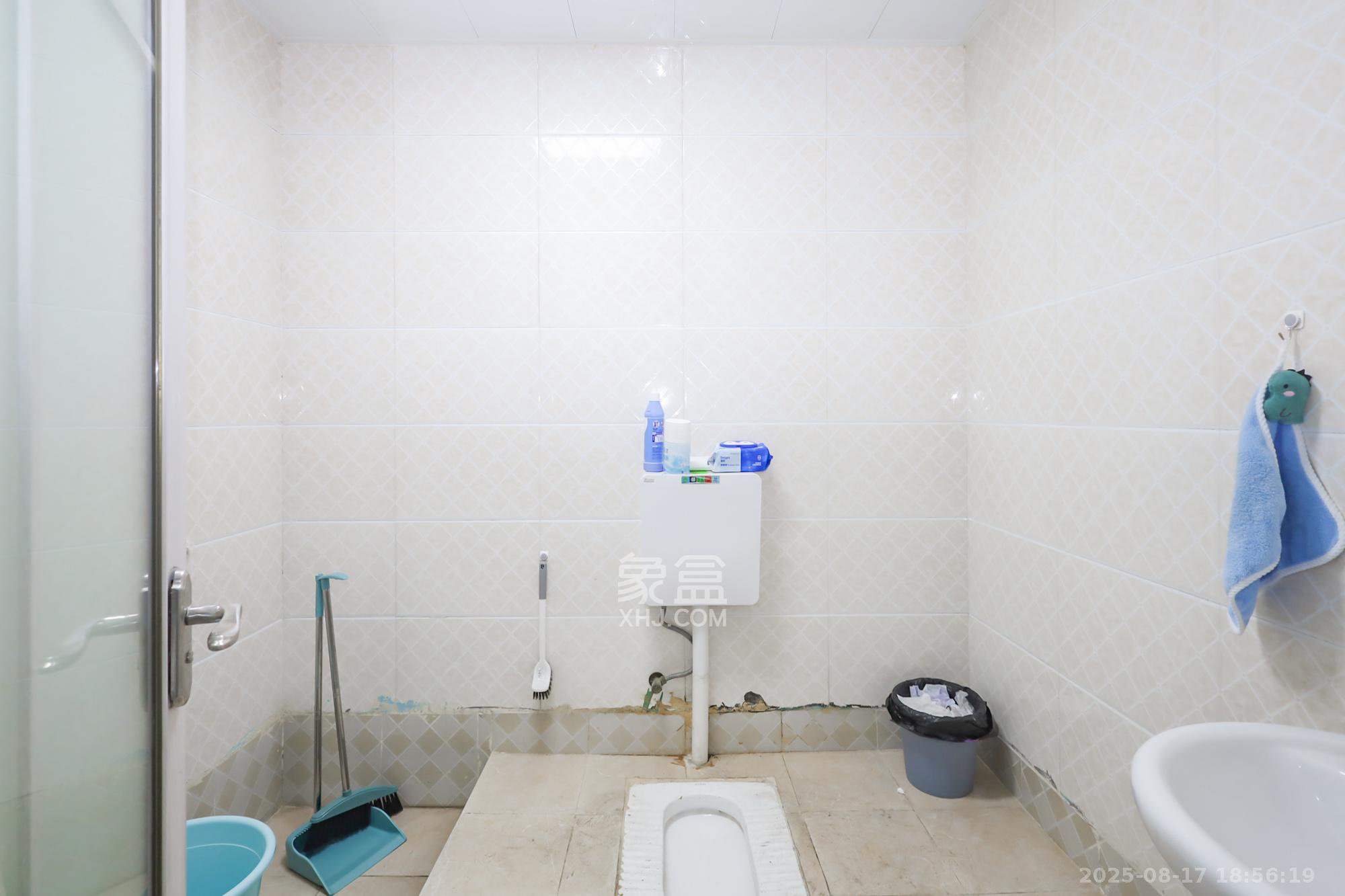 奥克斯广场  1室1厅1卫    31.0万其他