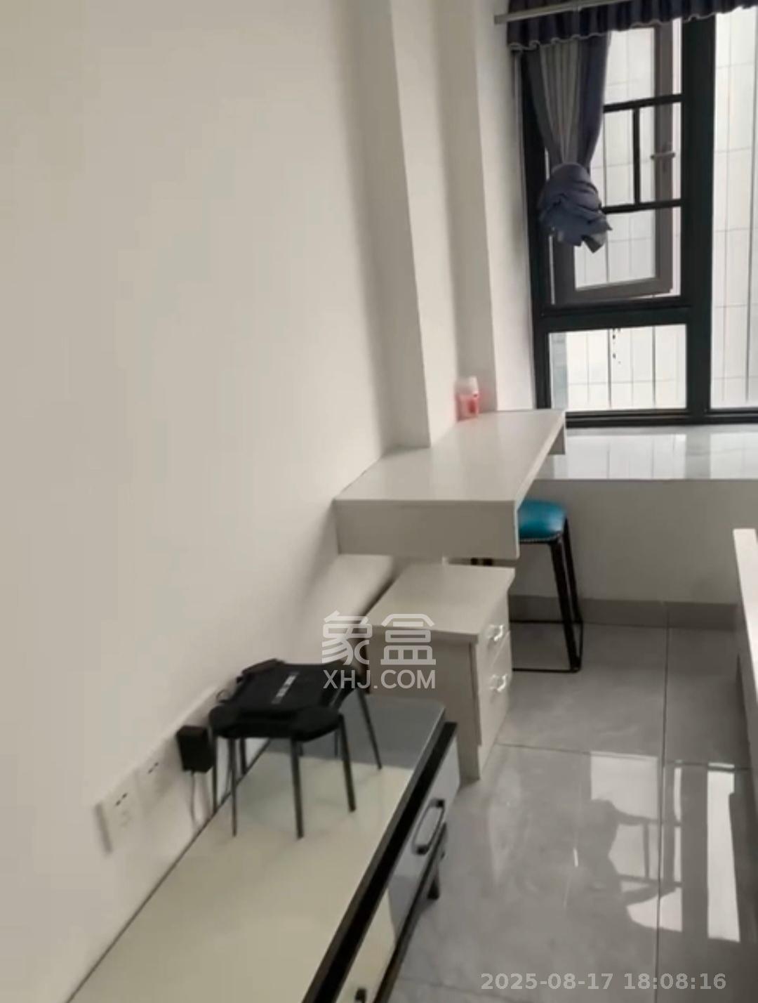 龙湖湘江星座（祺鑫星座公寓）  1室0厅0卫    1300.0元/月室内图