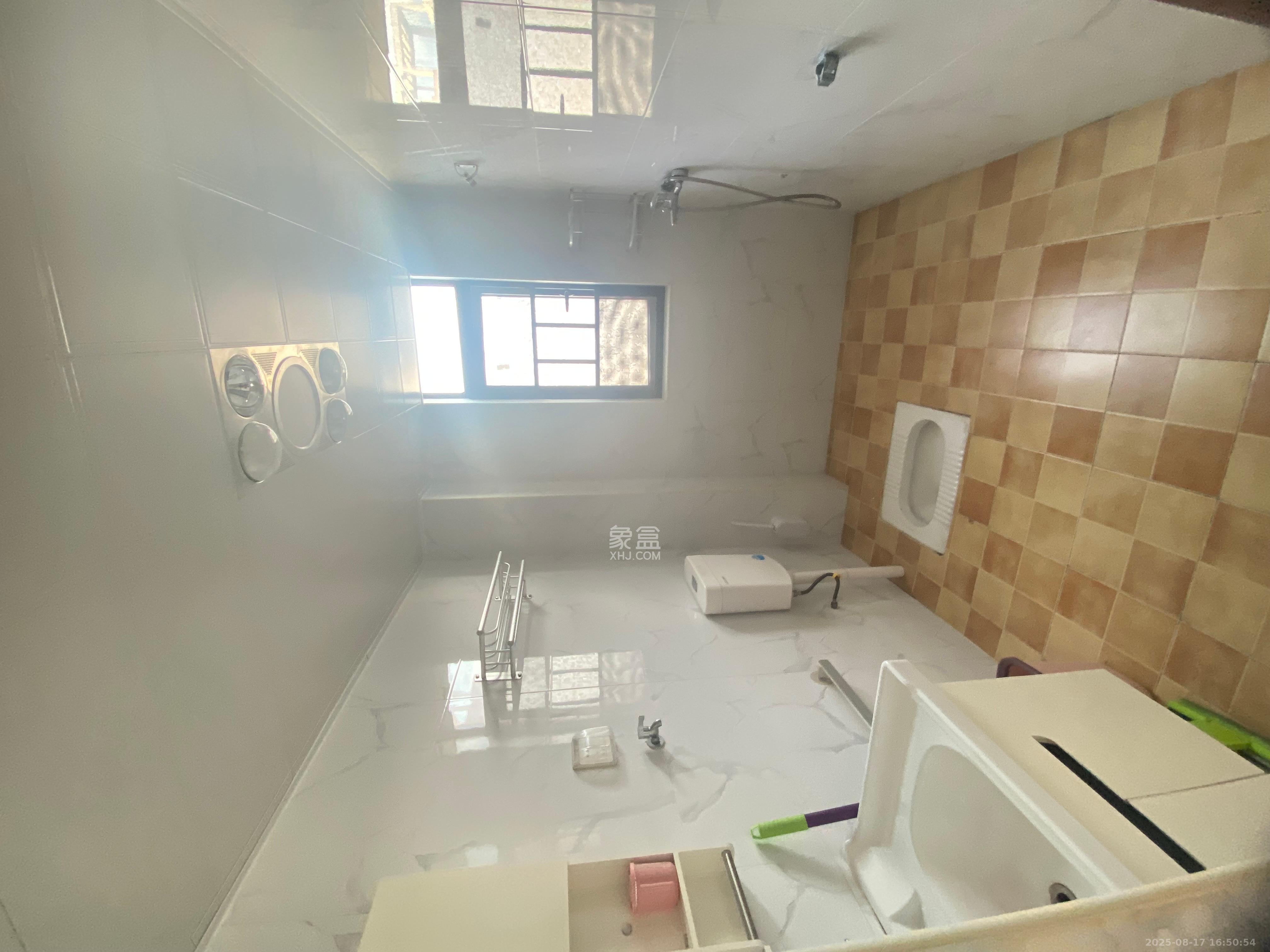 极目楚天  4室2厅2卫    2800.0元/月室内图