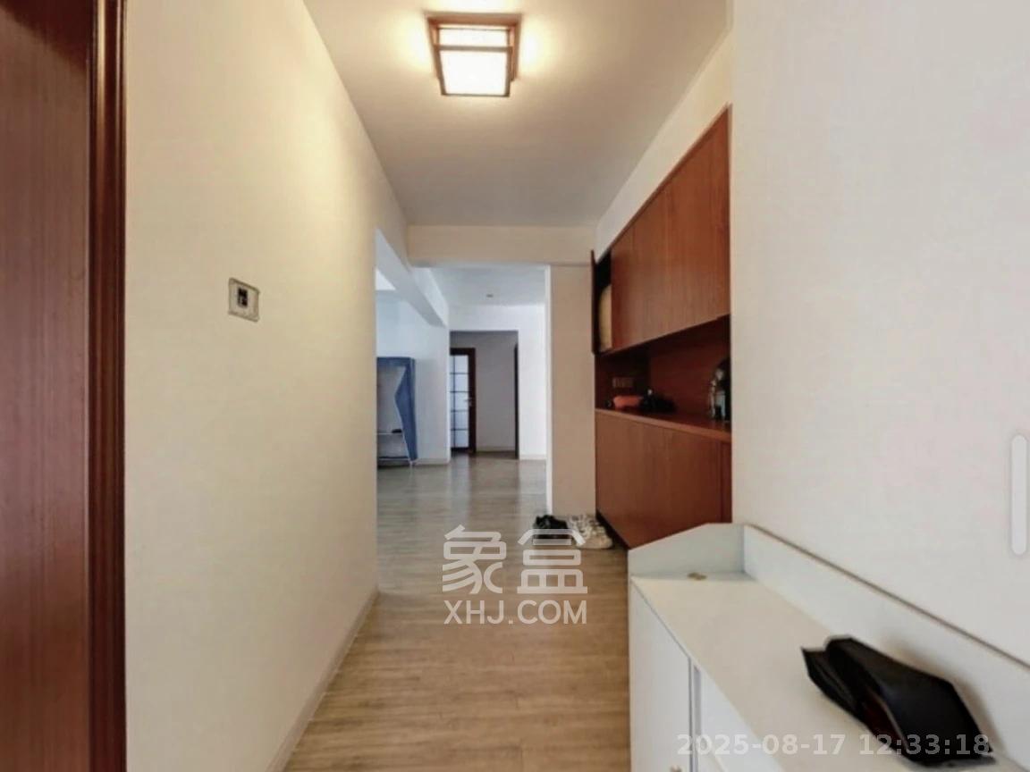 中国铁建梅溪青秀二期  4室2厅2卫    3100.0元/月