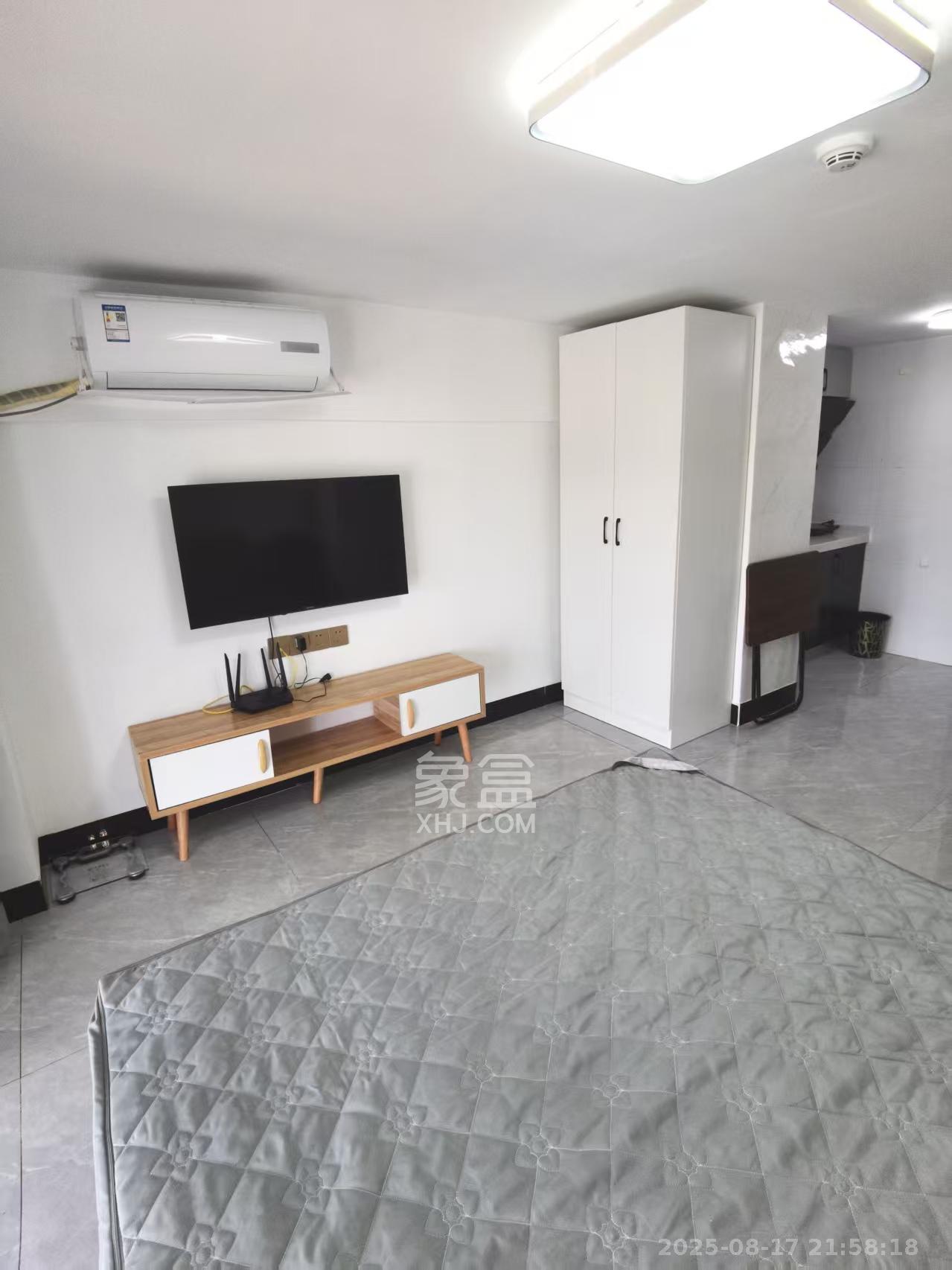 金地中交麓谷香颂(金地中交雅苑) 1室1厅1卫 1300.0元/月 金地中交麓谷香颂(金地中交雅苑) 1室1厅1卫 1300.0元/月室内图