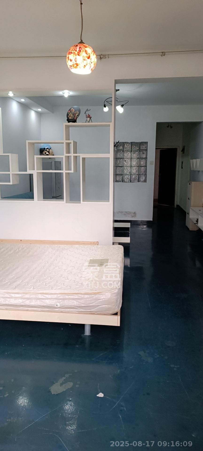 申奥美域  1室1厅1卫    1500.0元/月室内图