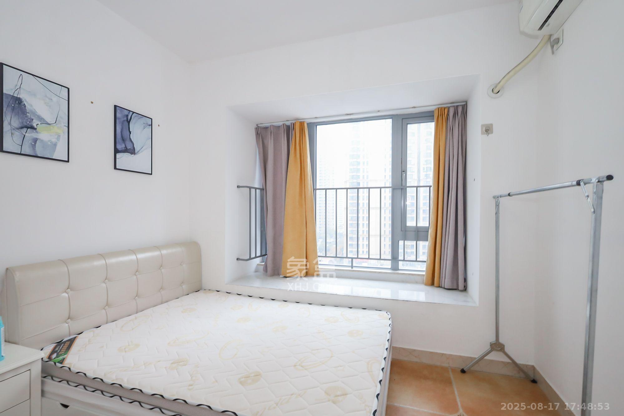 保利天禧D区 3室2厅1卫 2800.0元/月 保利天禧D区 3室2厅1卫 2800.0元/月室内图