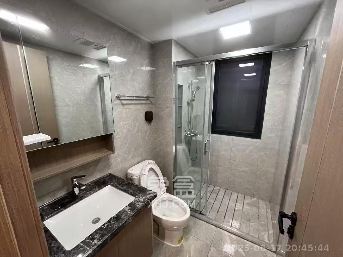 中海麓山境南区 3室1厅2卫 2800.00元/月 中海麓山境南区 3室1厅2卫 2800.00元/月室内图