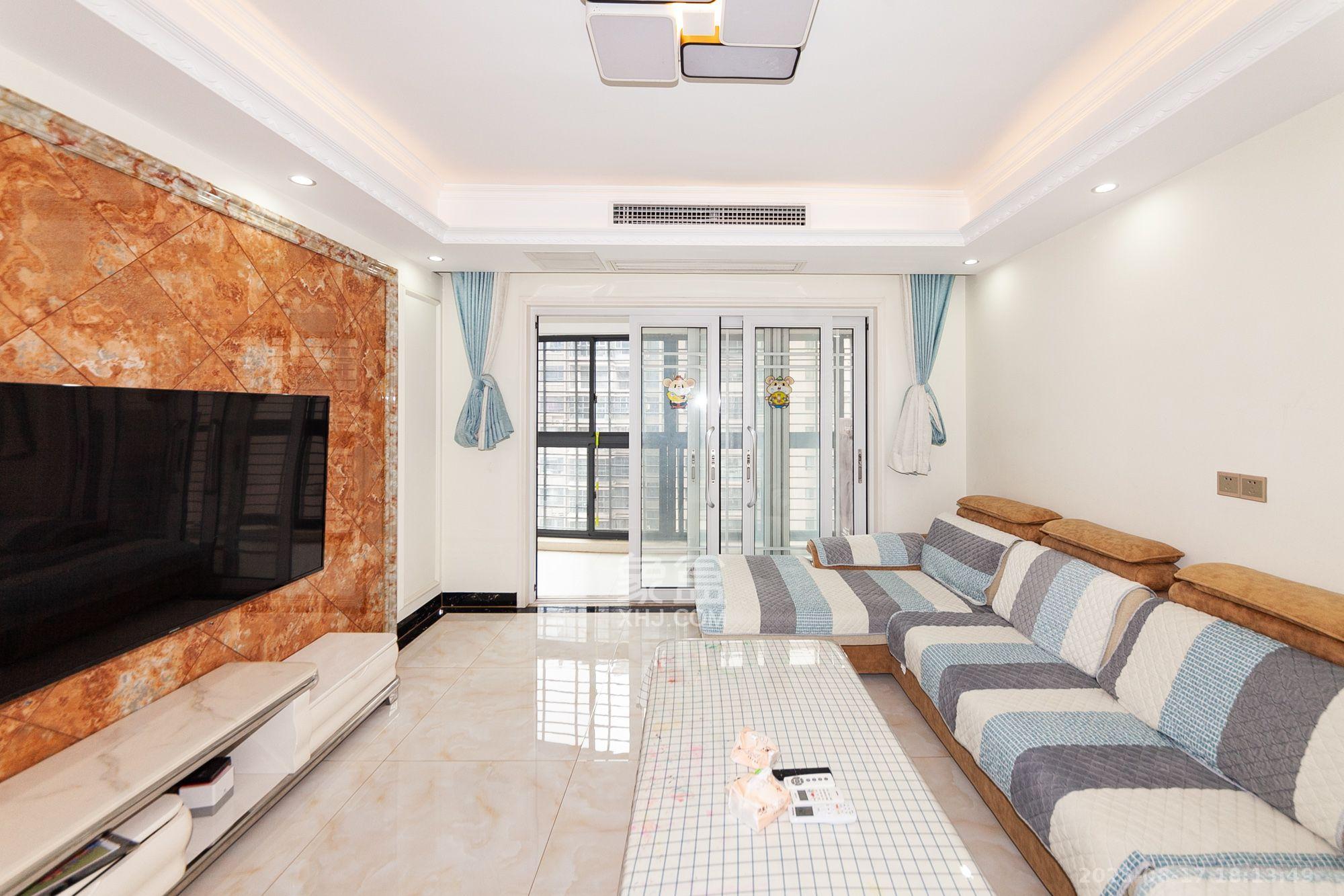 名家翡翠花园  4室2厅2卫    3000.0元/月 名家翡翠花园  4室2厅2卫    3000.0元/月