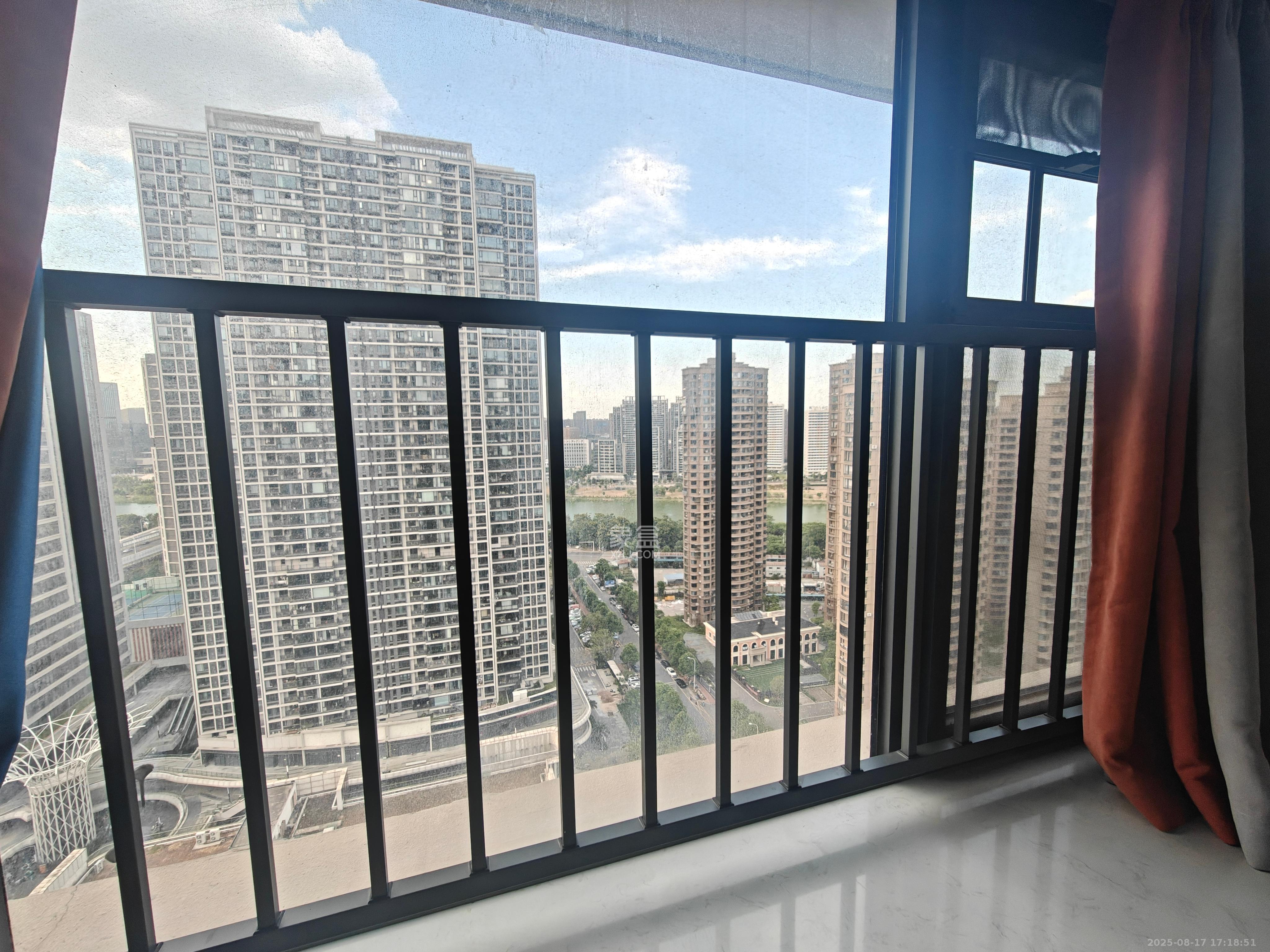 保利中环广场(保利中悦苑)  1室0厅0卫    1600.0元/月 保利中环广场(保利中悦苑)  1室0厅0卫    1600.0元/月室内图