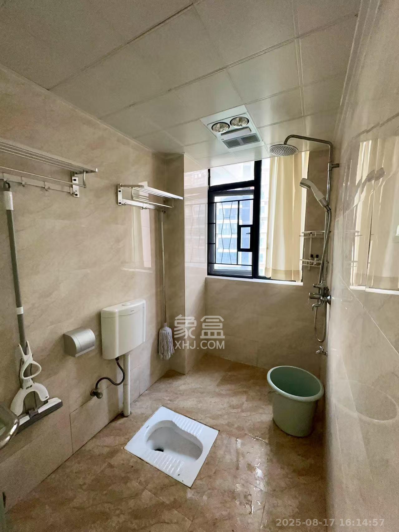 鑫远湘府华城  4室2厅2卫    4500.0元/月 鑫远湘府华城  4室2厅2卫    4500.0元/月室内图