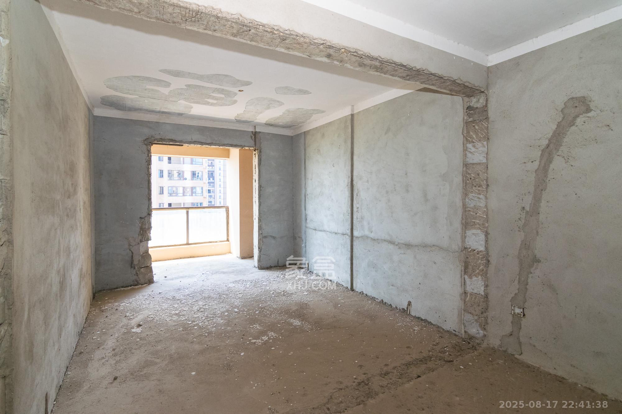 正荣财富中心  3室2厅2卫    72.8万 正荣财富中心  3室2厅2卫    72.8万卧室