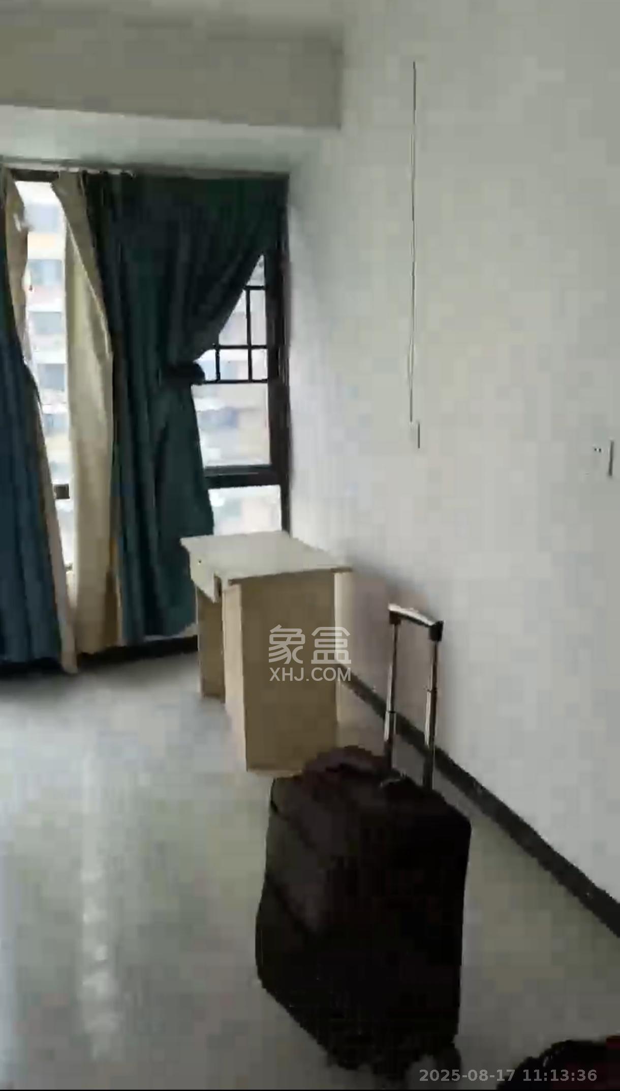 金轮星光名座  4室2厅2卫    3100.0元/月室内图