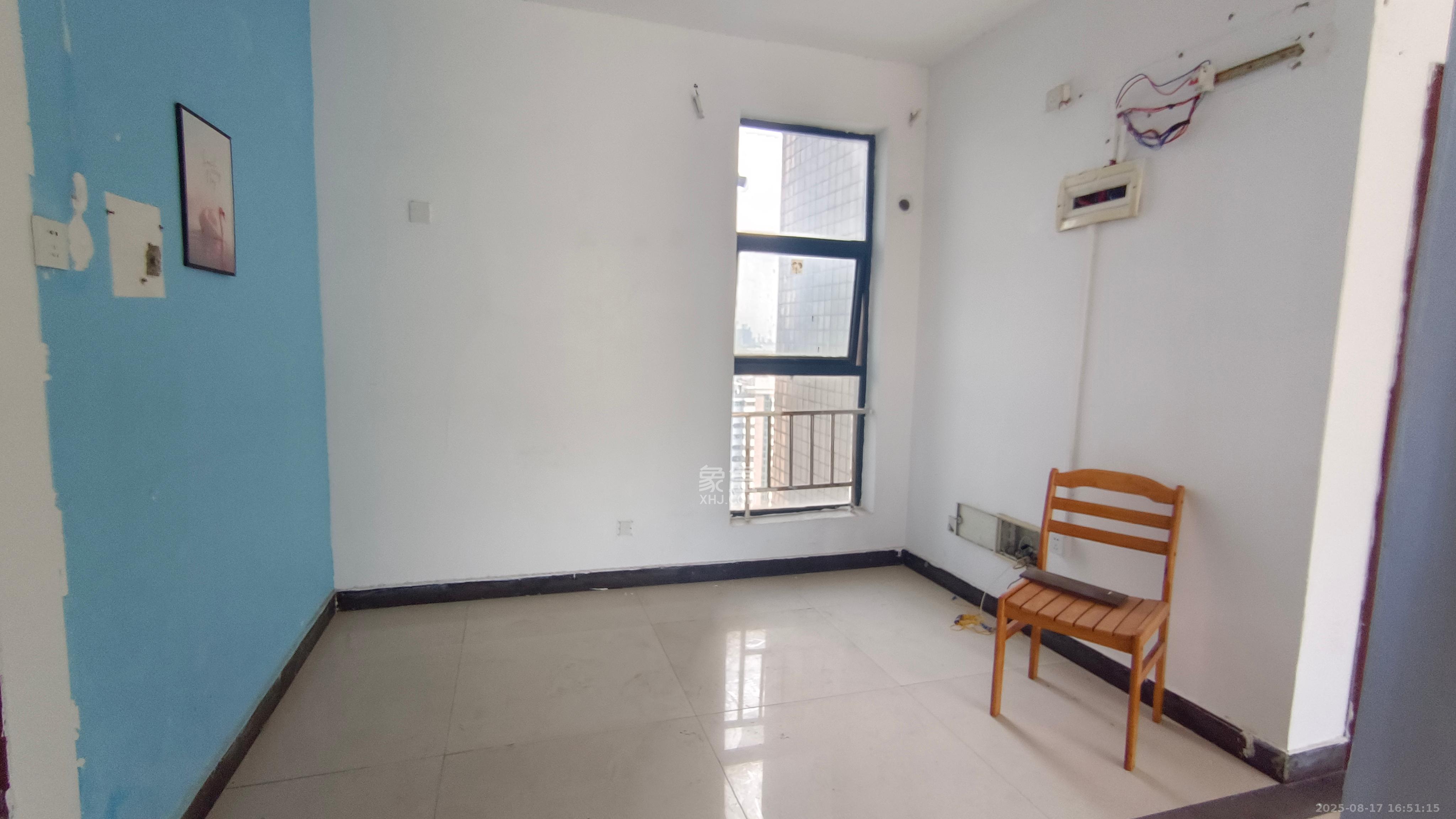 湘江世纪城临江苑 4室2厅1卫 2200.0元/月 湘江世纪城临江苑 4室2厅1卫 2200.0元/月室内图