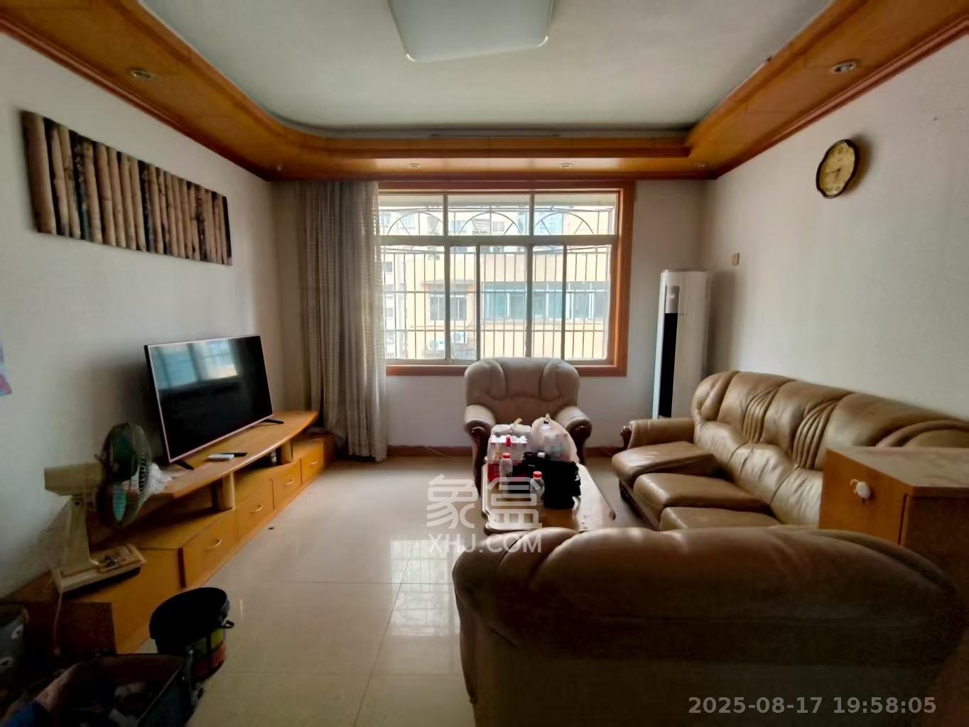 袁家岭省煤炭厅宿舍(芙蓉区省煤炭局小区)  3室1厅1卫    3000.0元/月 袁家岭省煤炭厅宿舍(芙蓉区省煤炭局小区)  3室1厅1卫    3000.0元/月室内图1