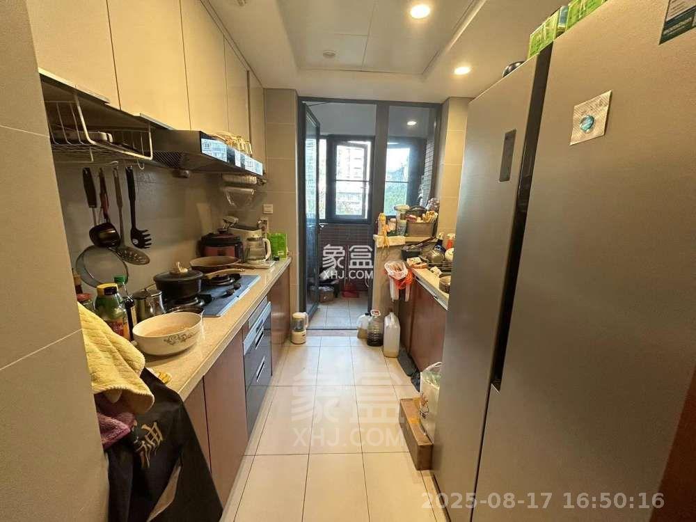 晋合湘水湾四期  4室2厅2卫    3200.0元/月室内图