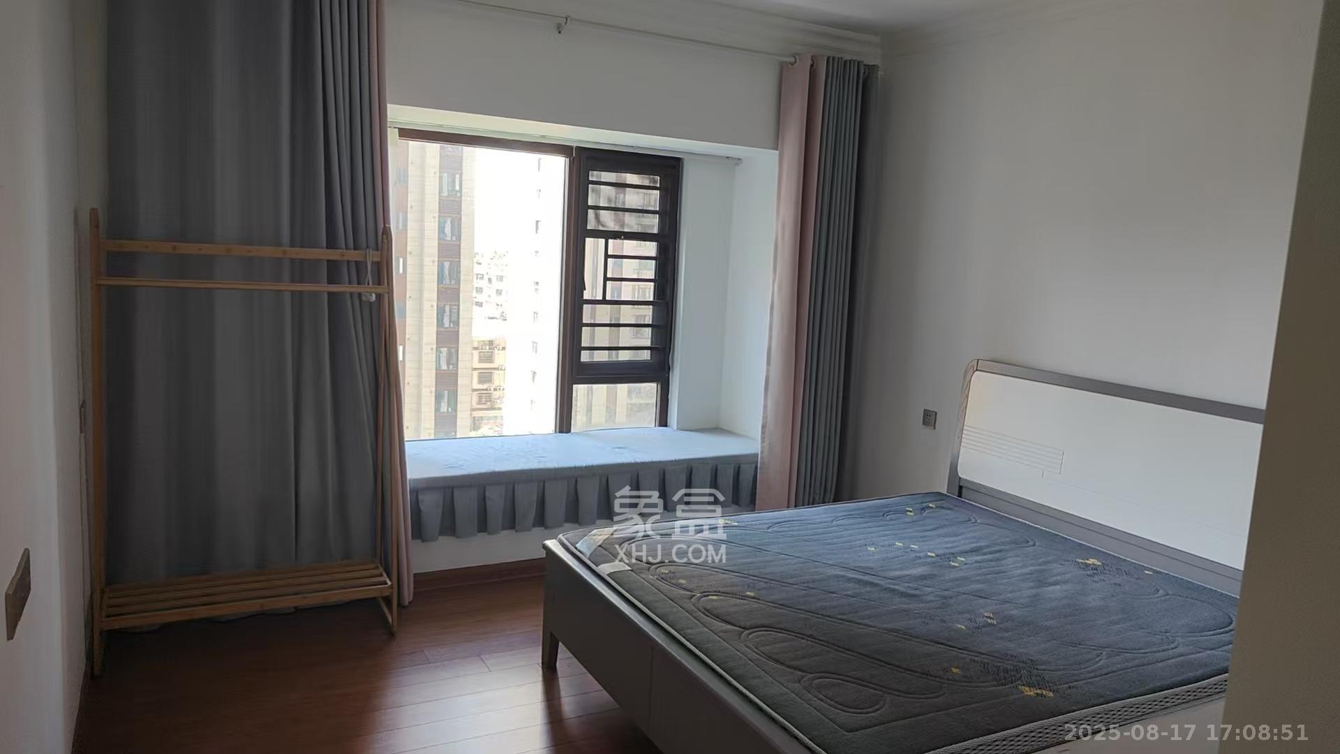 碧桂园星城首府  4室2厅2卫    3500.0元/月室内图