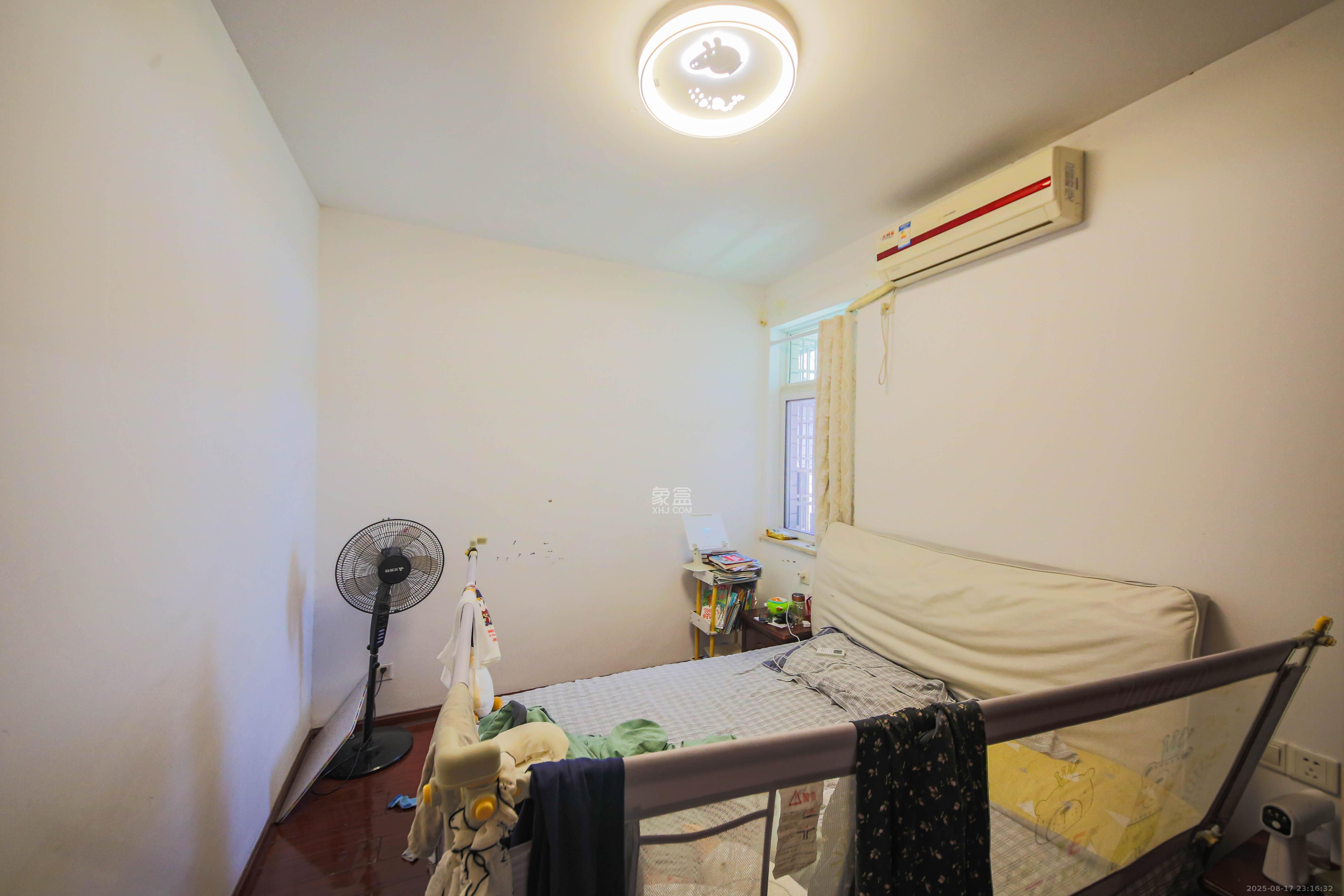 大为农博嘉园 5室2厅3卫 120.0万 大为农博嘉园 5室2厅3卫 120.0万卧室