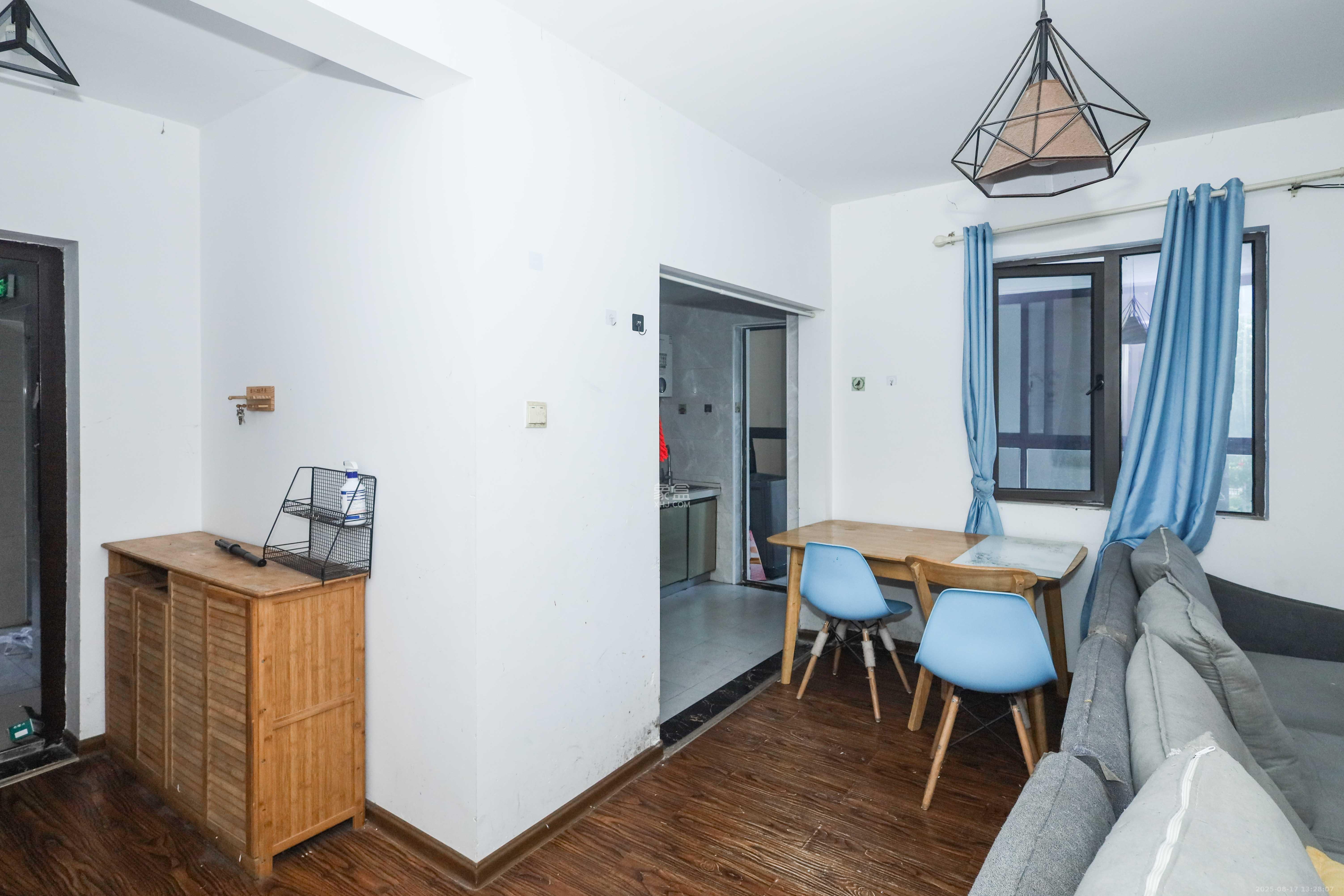 梅溪湖合能璞丽  3室2厅2卫    99.0万 梅溪湖合能璞丽  3室2厅2卫    99.0万客厅