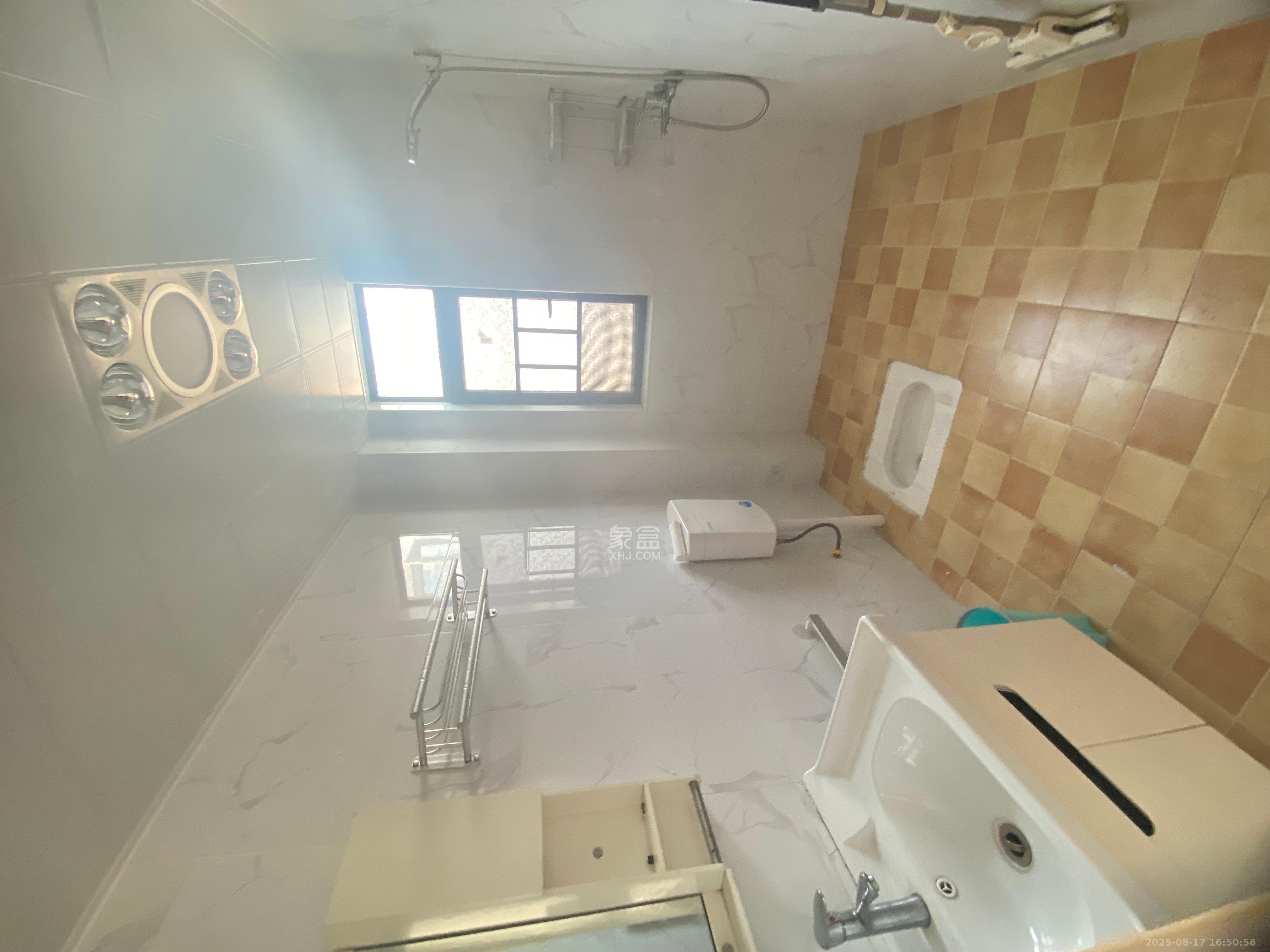 极目楚天  4室2厅2卫    2800.0元/月室内图