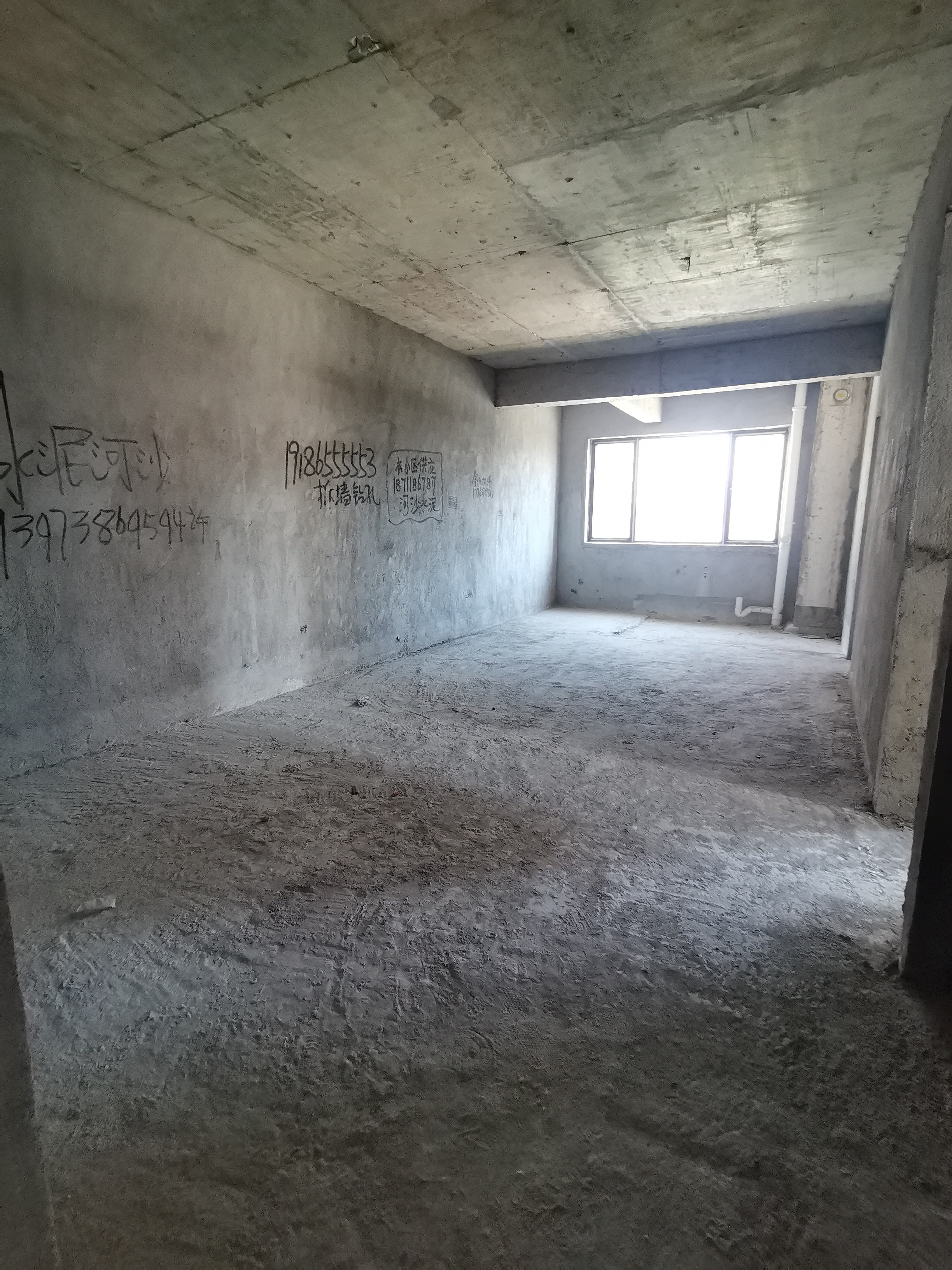 南苑上和三期 1室0厅0卫 46.0万 南苑上和三期 1室0厅0卫 46.0万客厅