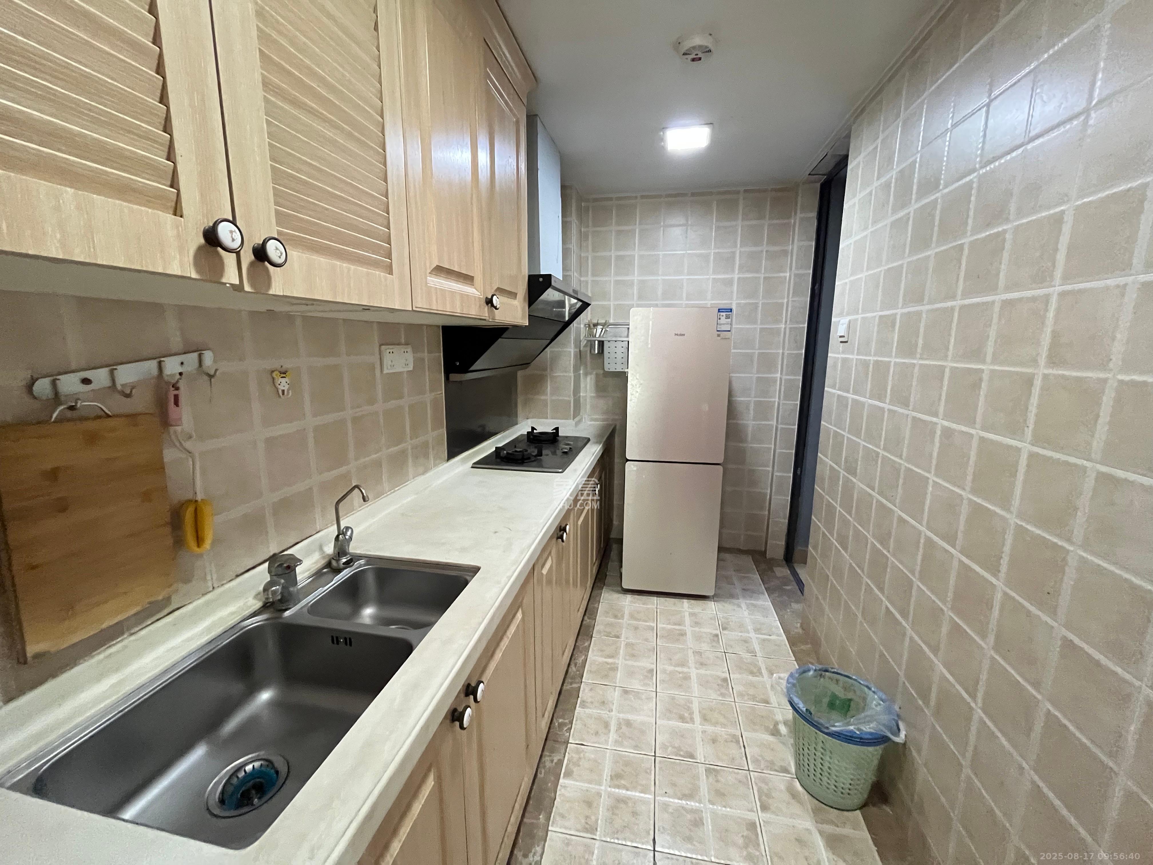 佳兆业时代广场 2室2厅1卫 2300.0元/月 佳兆业时代广场 2室2厅1卫 2300.0元/月室内图