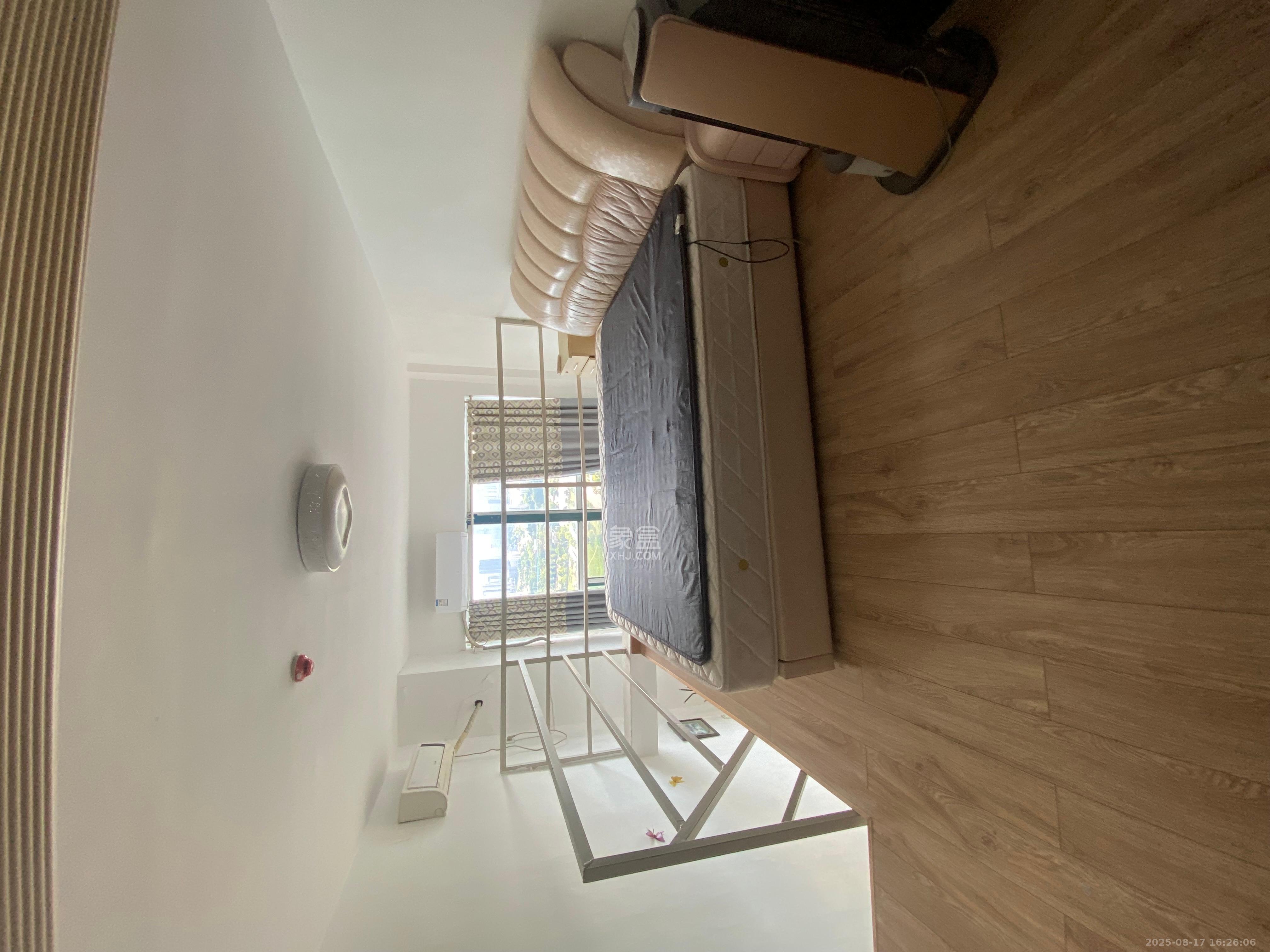 洋湖时代 1室2厅1卫 1500.0元/月 洋湖时代 1室2厅1卫 1500.0元/月室内图