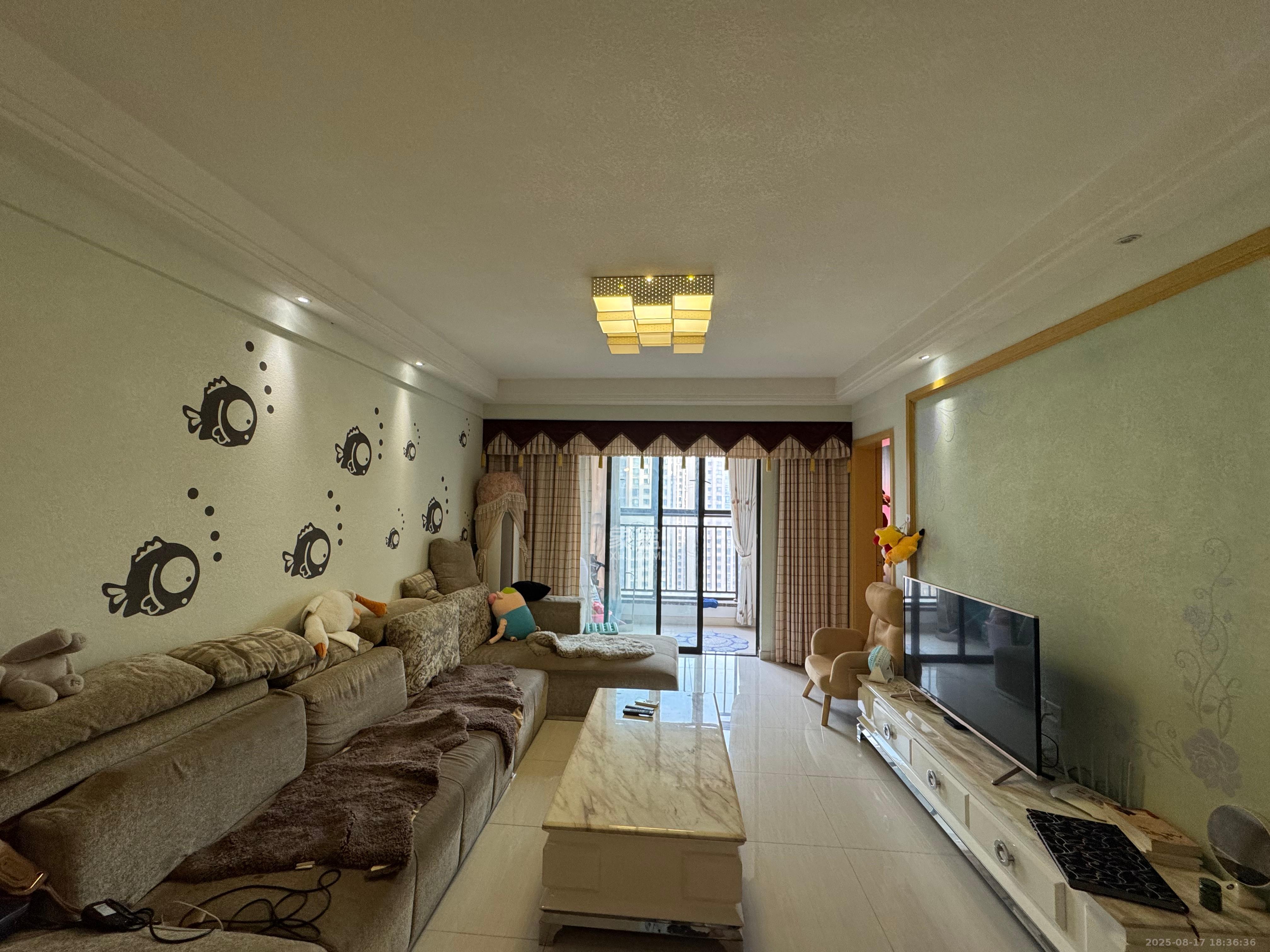 中海国际四期  3室2厅1卫    2300.0元/月室内图