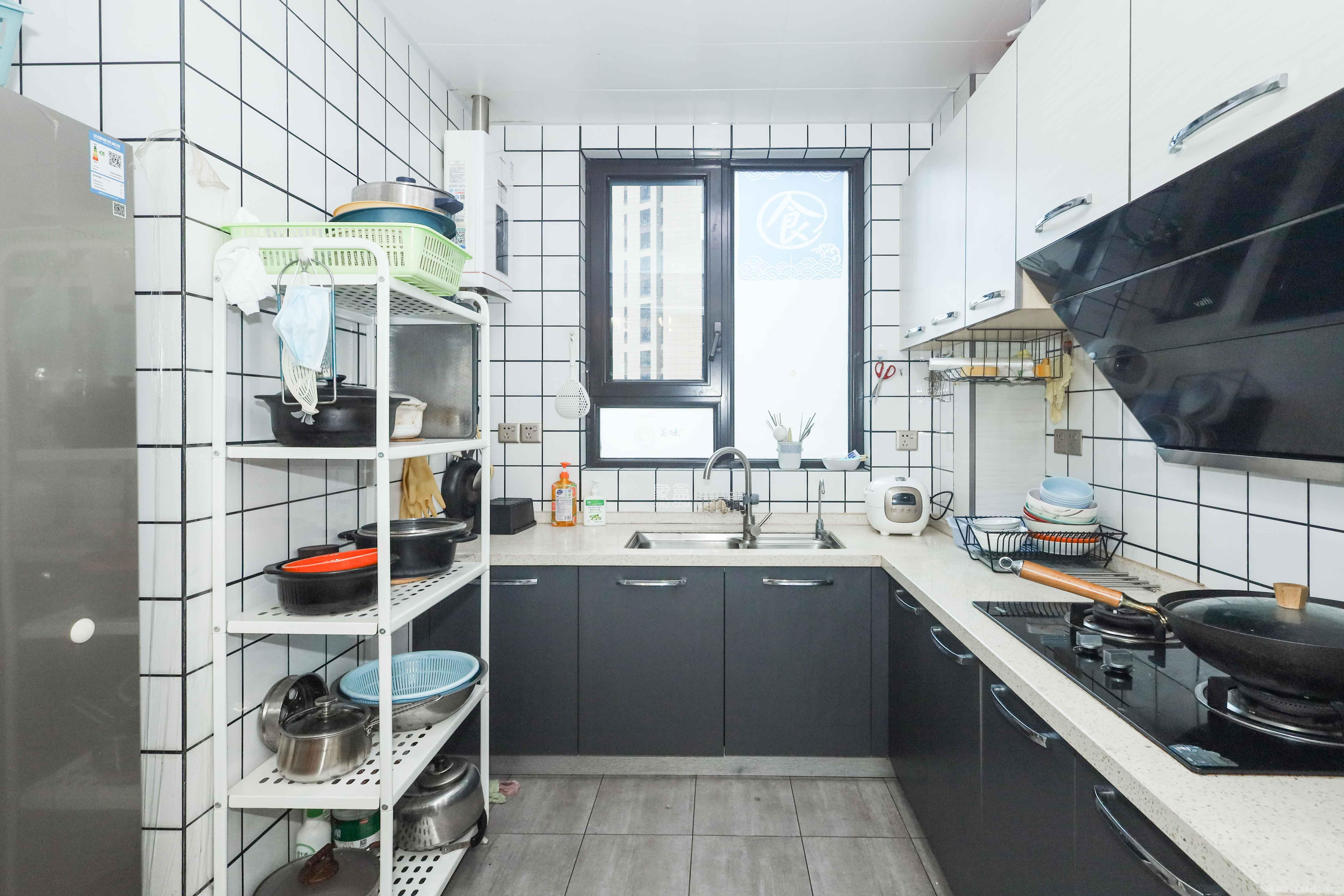 晟通牡丹舸 3室2厅2卫 298.0万 晟通牡丹舸 3室2厅2卫 298.0万厨房