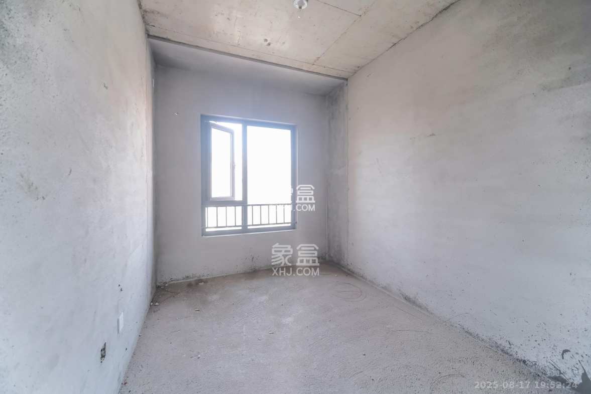 荣盛城 4室2厅2卫 85.8万 荣盛城 4室2厅2卫 85.8万卧室