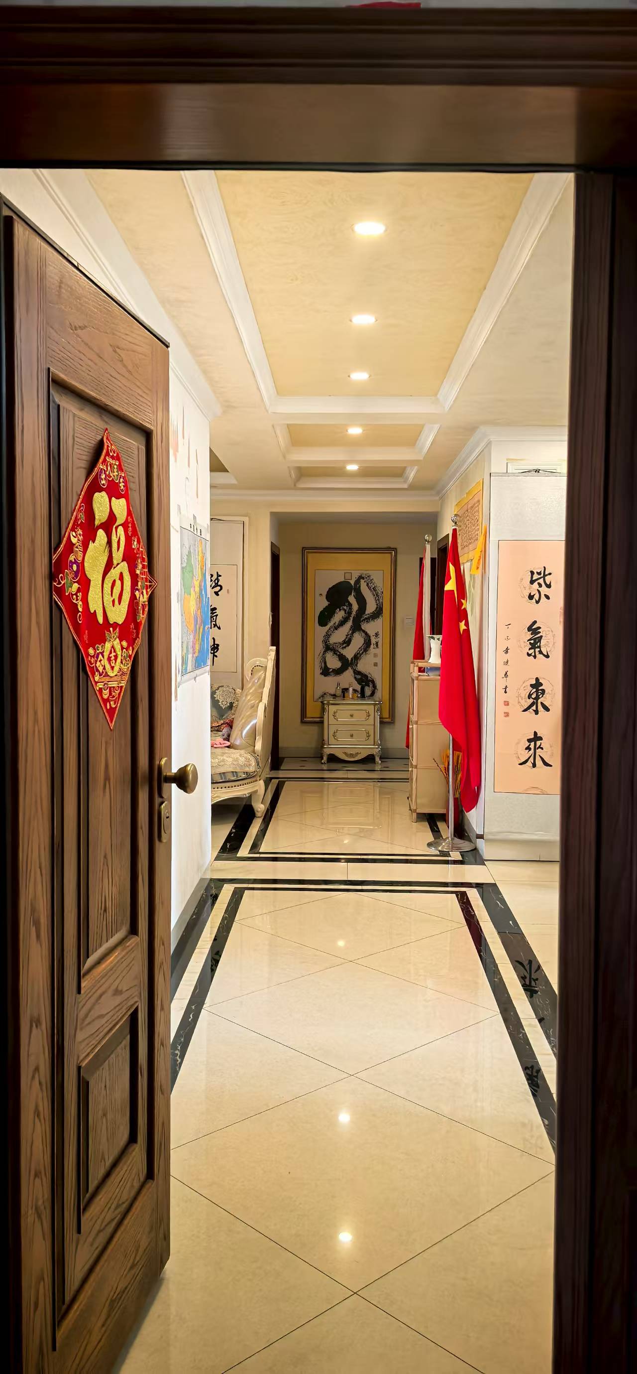 滨江帝景二期(三期) 3室2厅2卫 188.0万 滨江帝景二期(三期) 3室2厅2卫 188.0万客厅